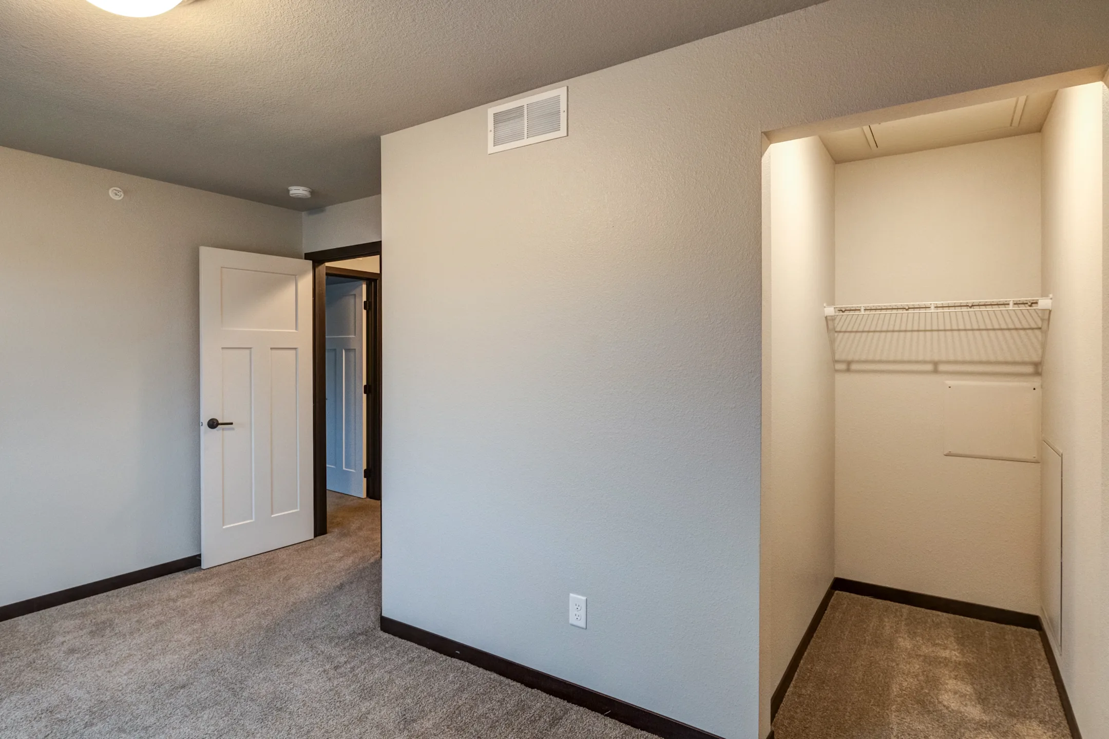 Falcon Heights Townhomes Apartments Rochester, MN 55904