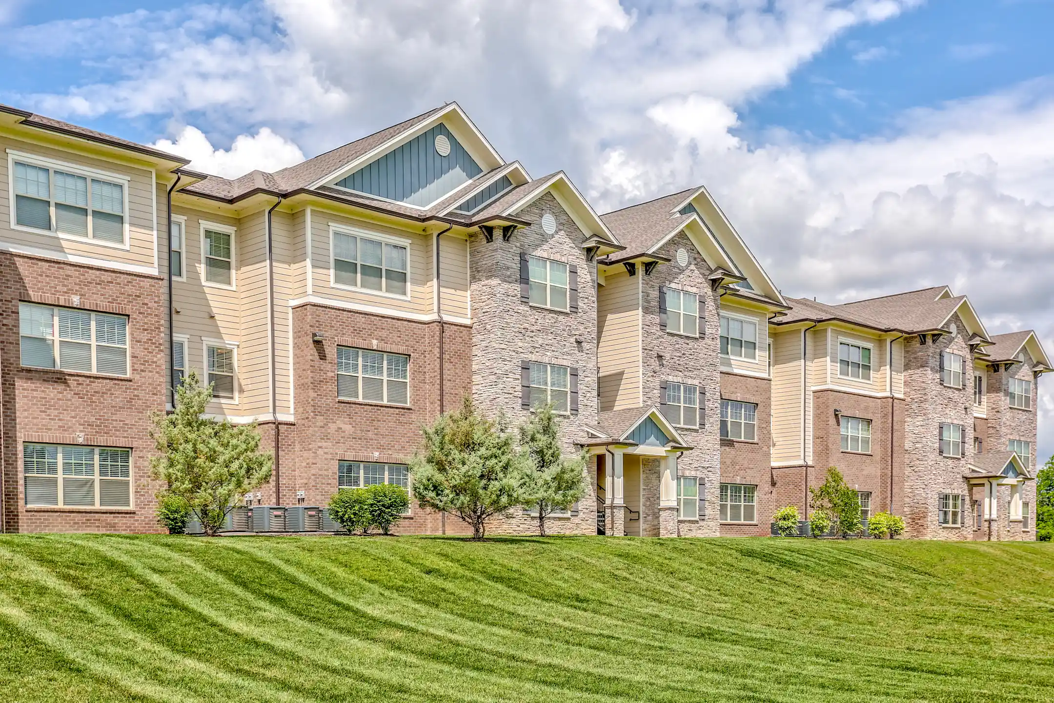 Vintage Crossing 1391 Foxland Blvd Gallatin, TN Apartments for Rent