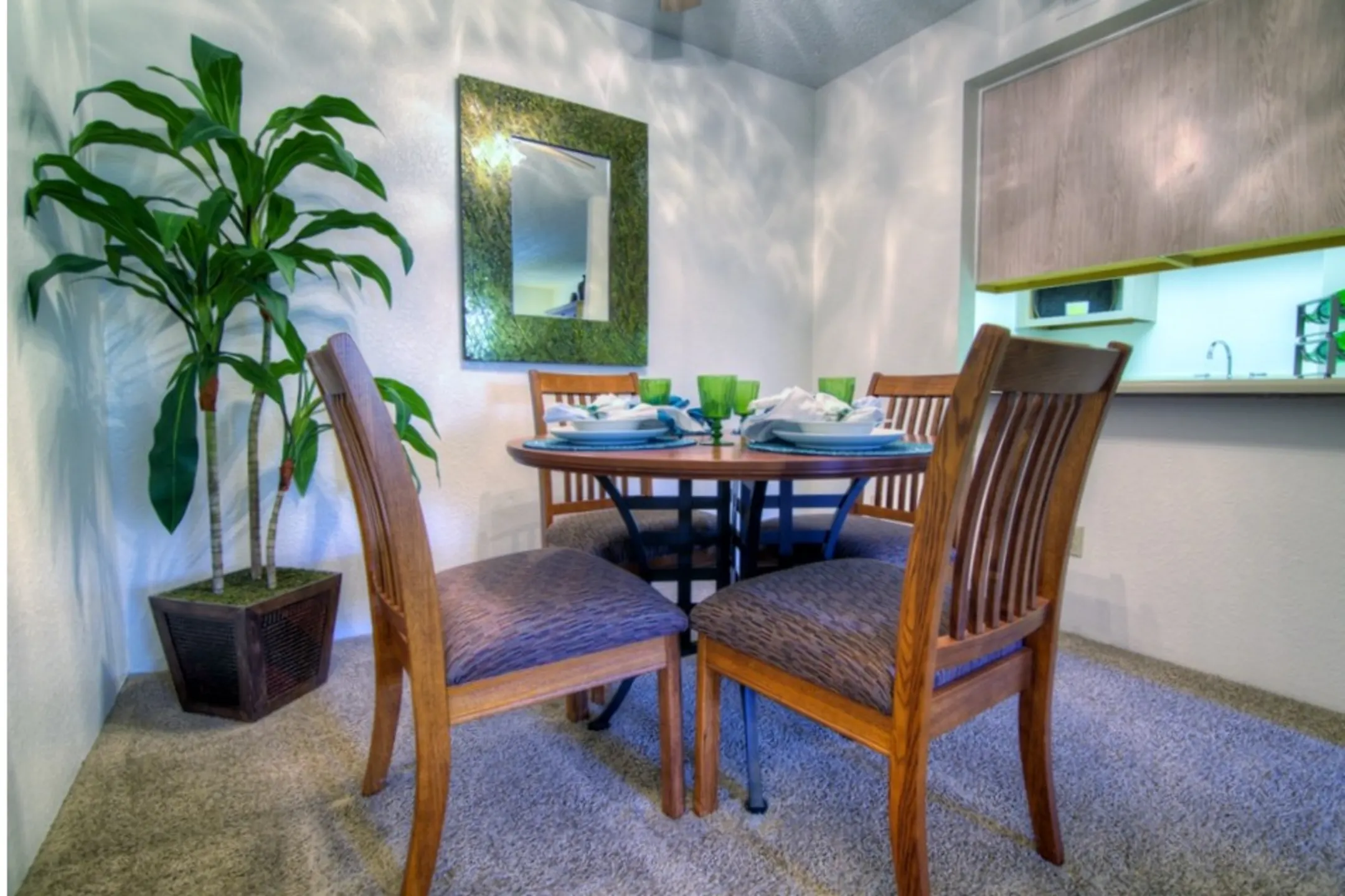 Dining Room - Butterfield Apartments - Flagstaff, AZ