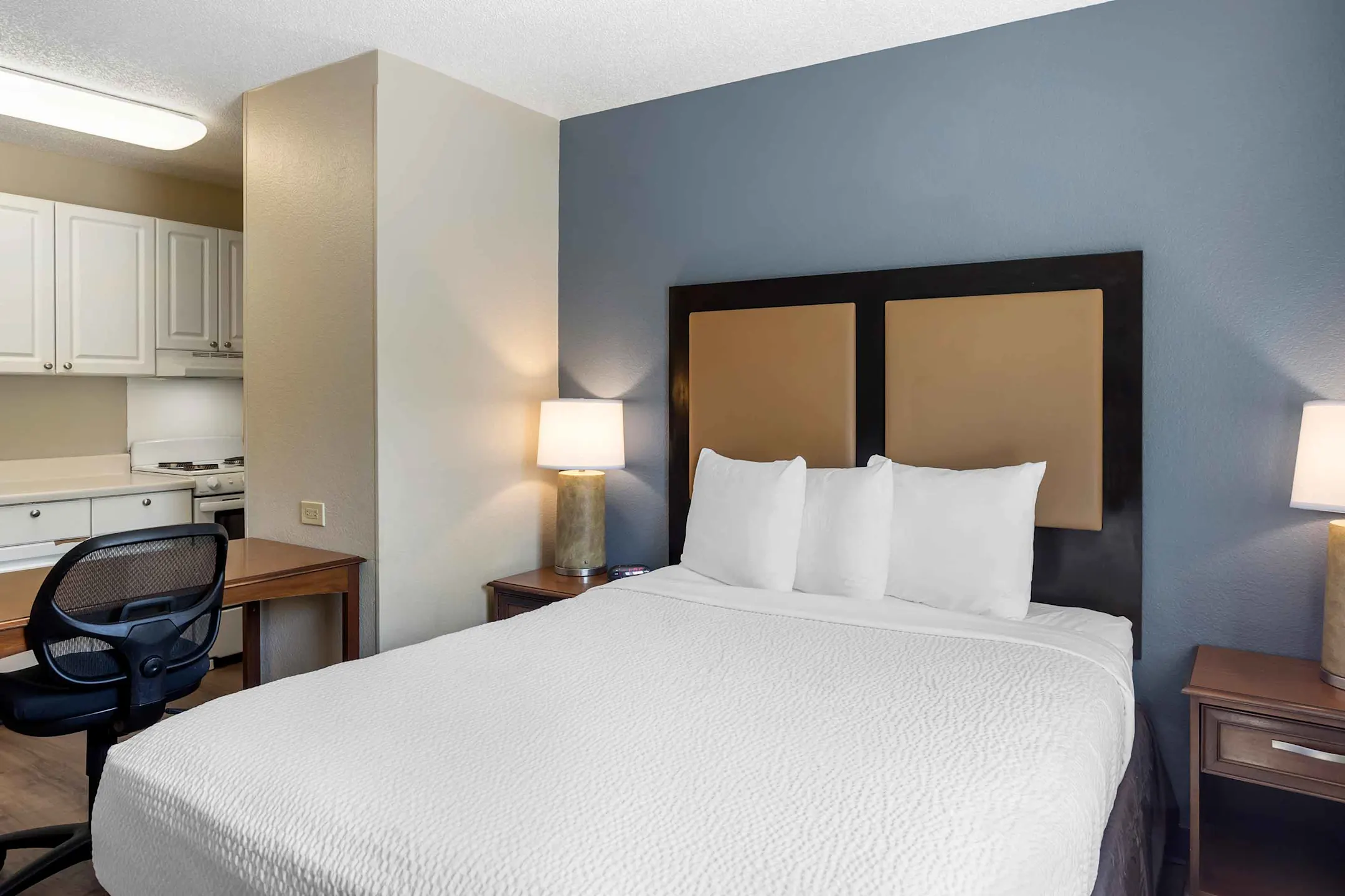 Furnished Studio Philadelphia Mt. Laurel Pacilli Place 500