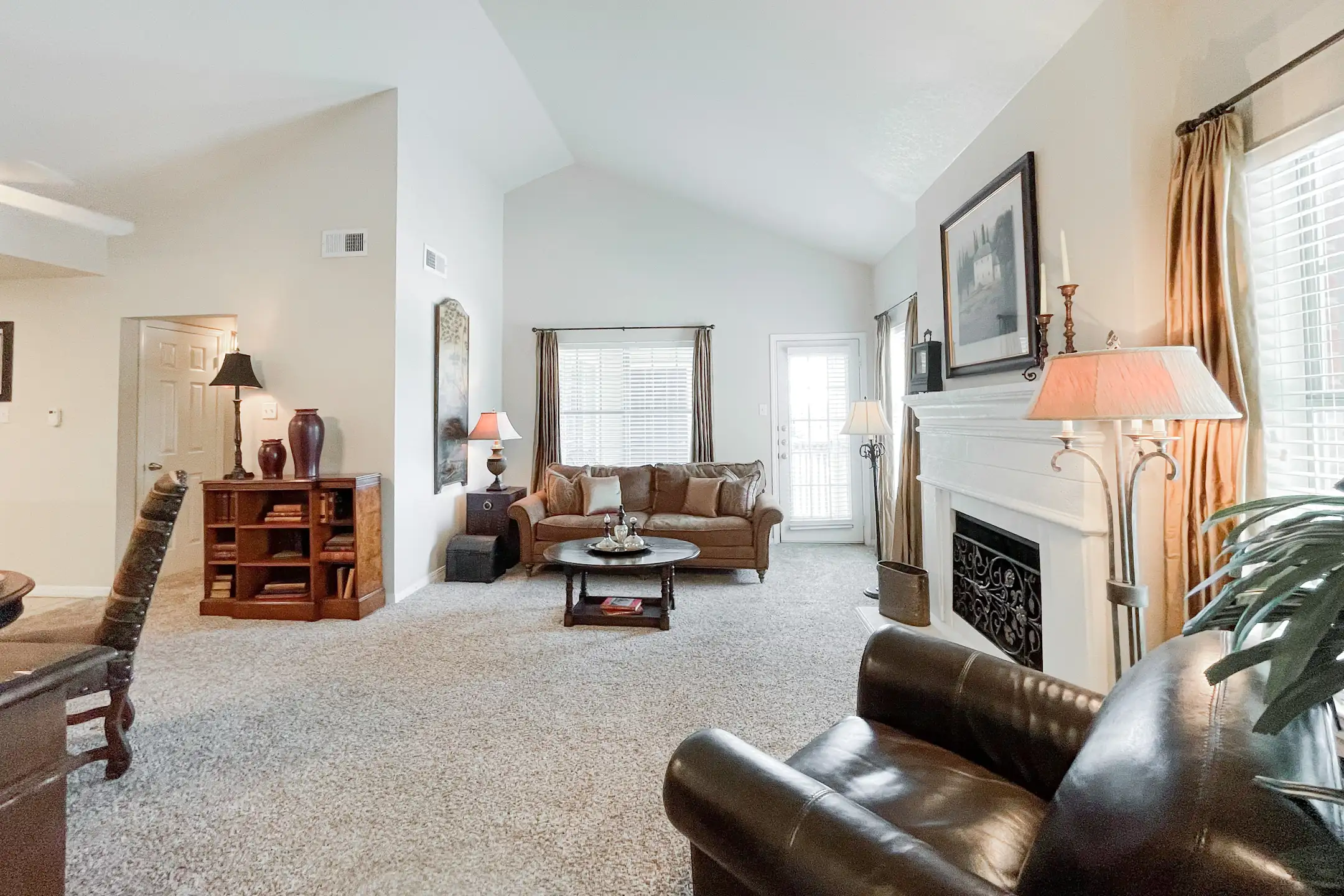 Living Room - Saddlebrook - Dallas, TX