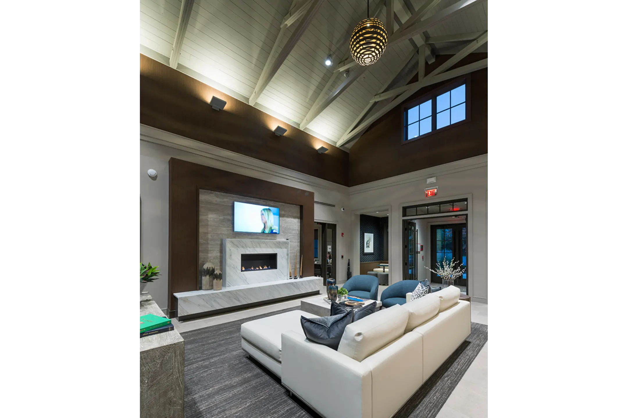 Living Room - The Point at Merrimack River - Andover, MA