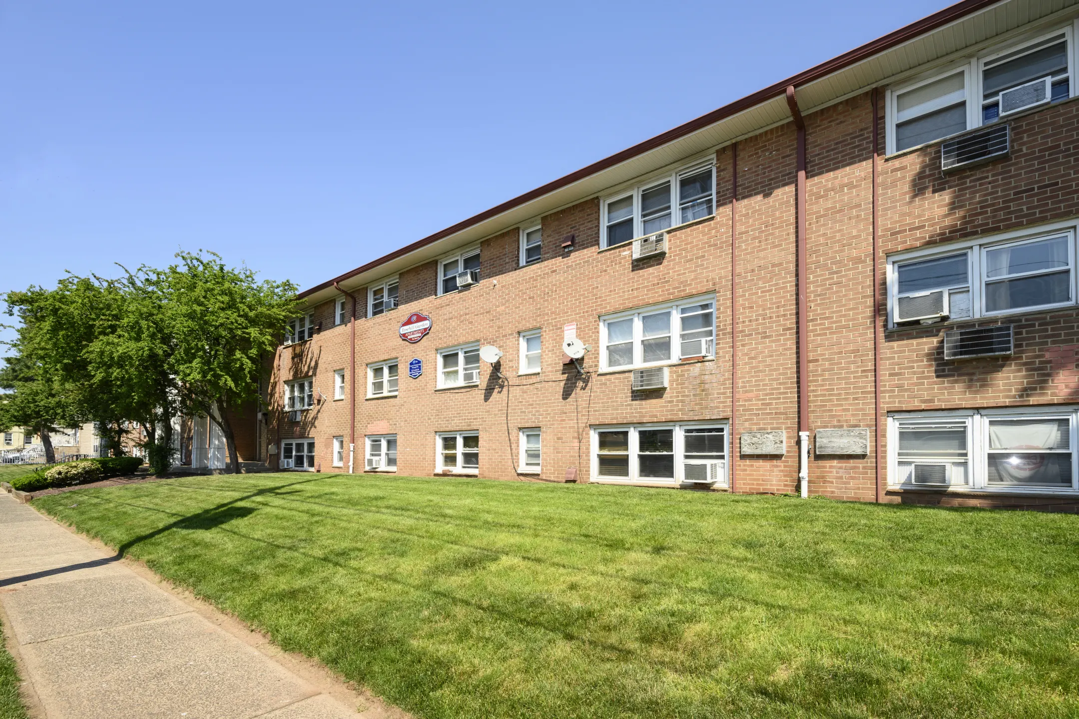 Rosehill Gardens Apartments - Elizabeth, NJ 07202