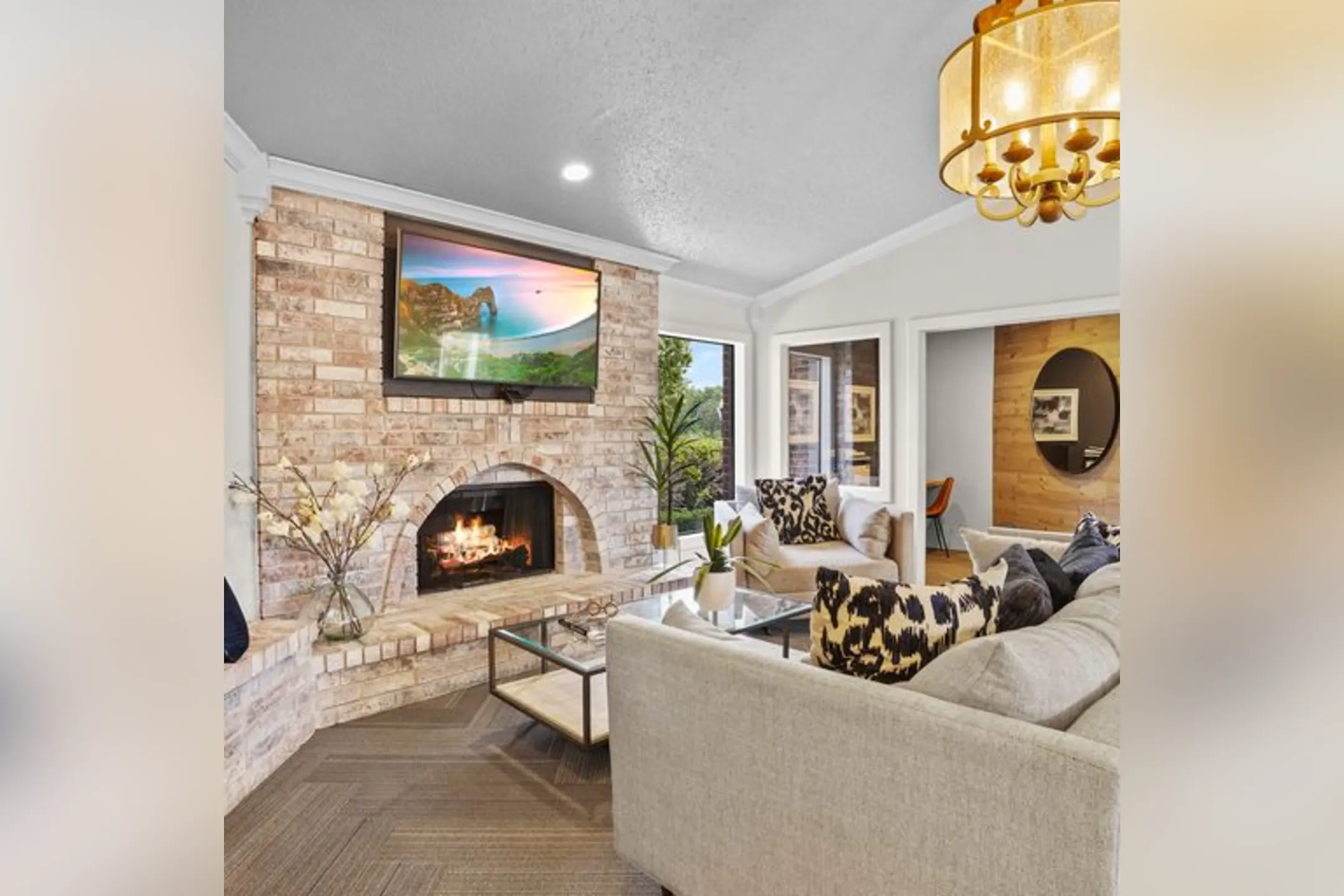 Living Room - Creekwood - Tulsa, OK