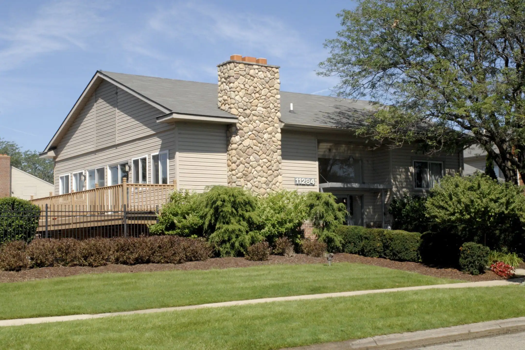 Grand Oaks Apartments Apartments Grand Blanc, MI 48439