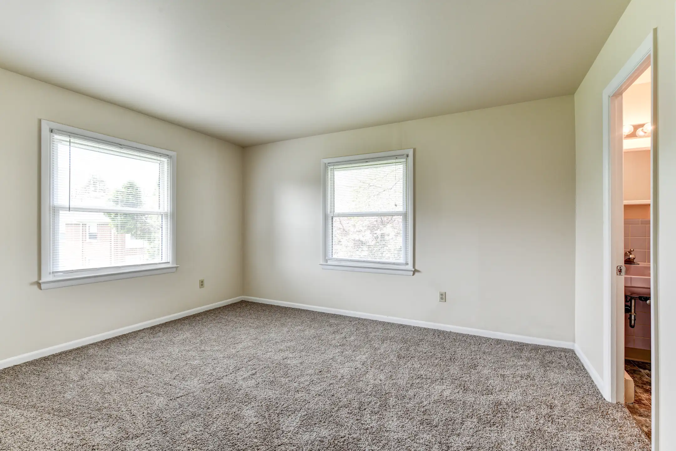 Highland Park Apartments 1149 Columbus Ave Lemoyne, PA Apartments