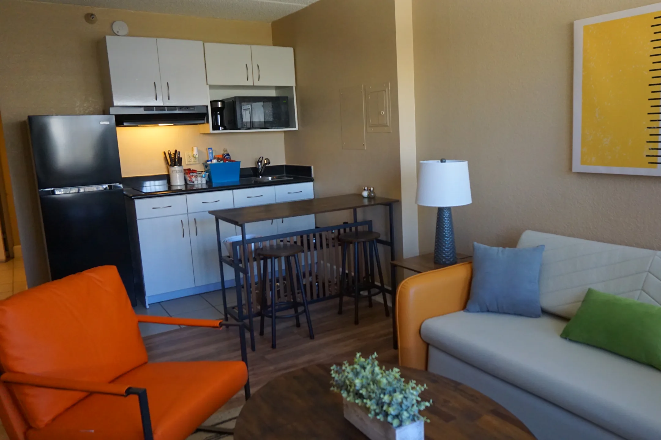 Living Room - Reno Regency - Reno, NV