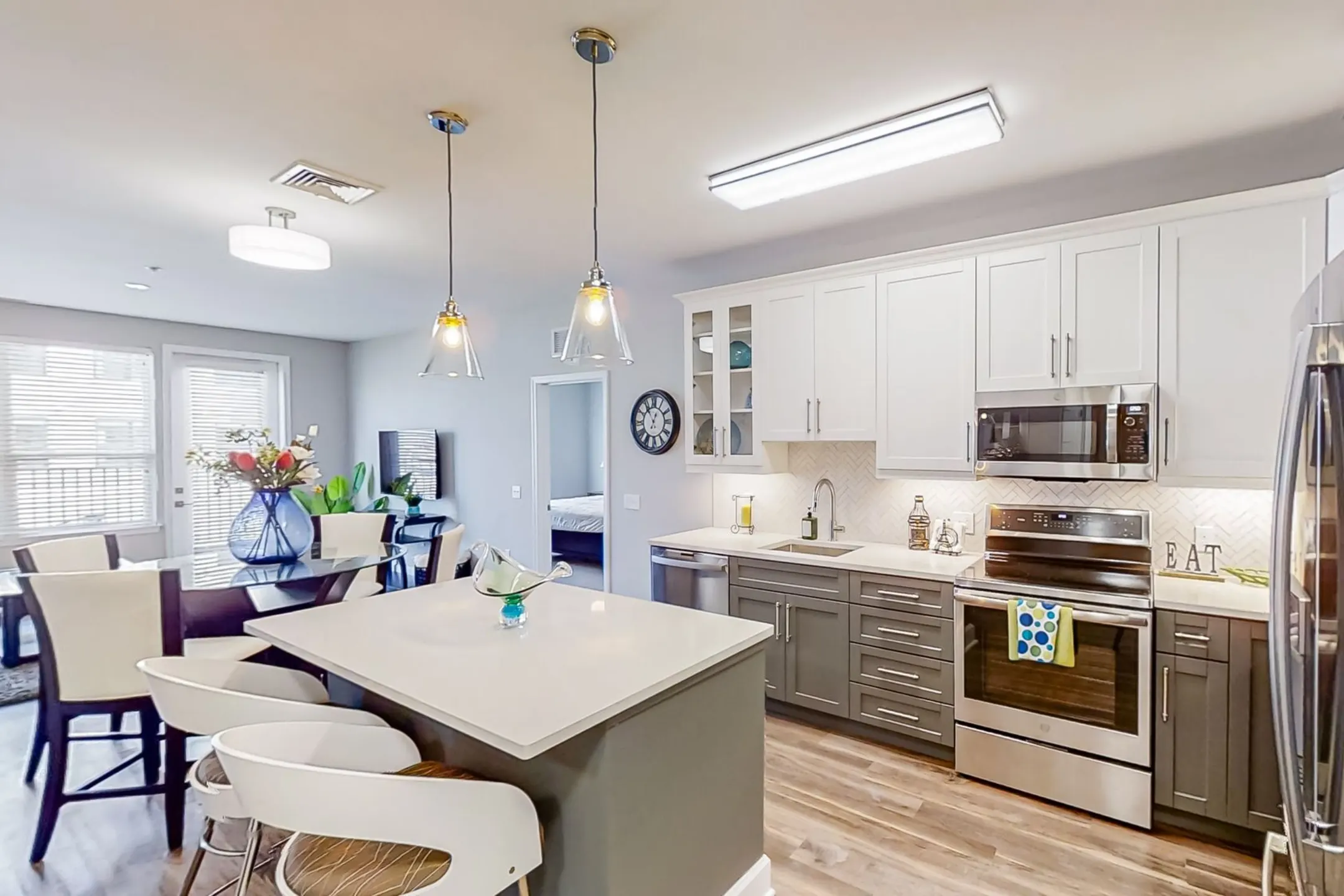 The Residences at The Promenade Apartments Dresher, PA 19025