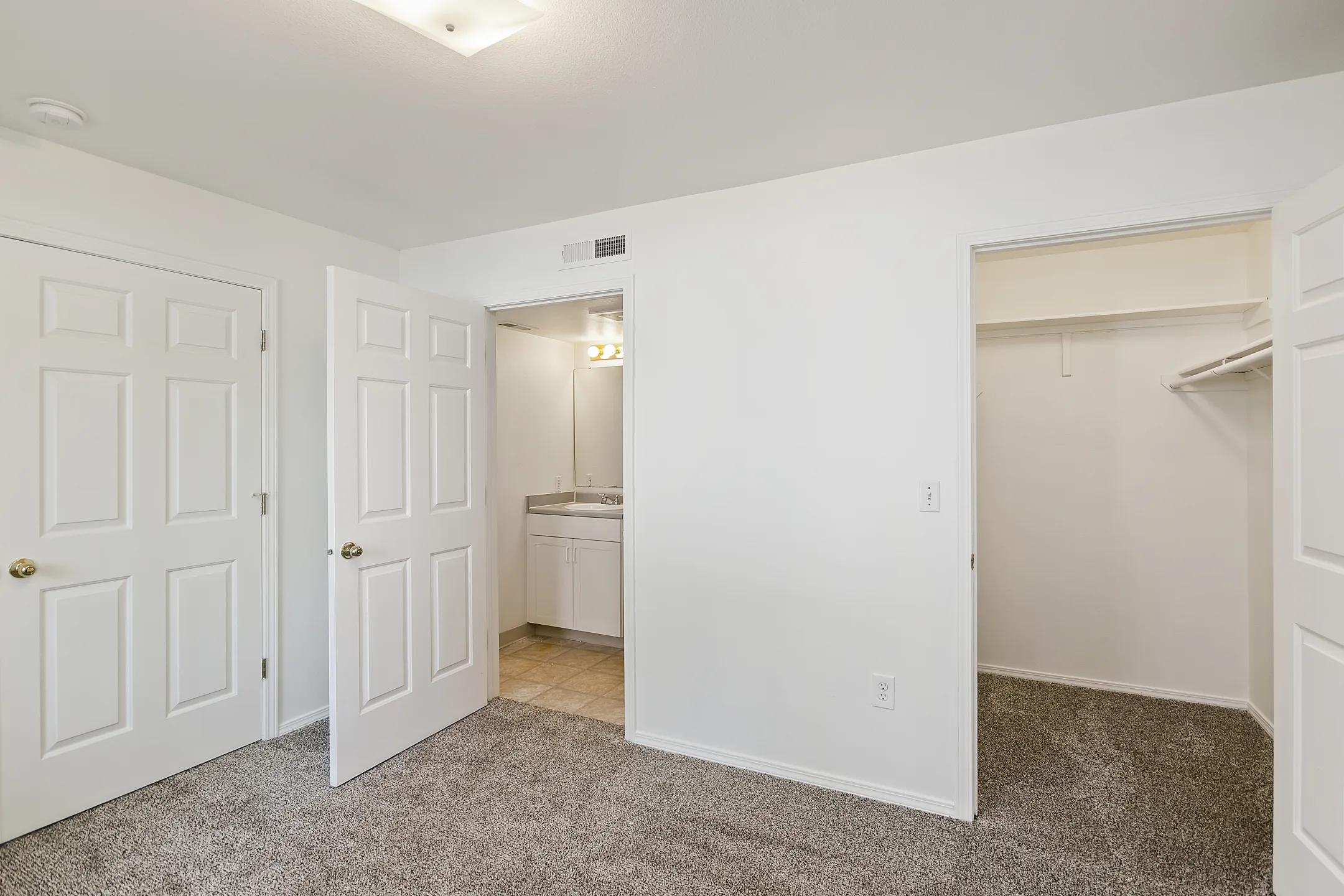 Cedar Square Apartments - Boise, ID 83704