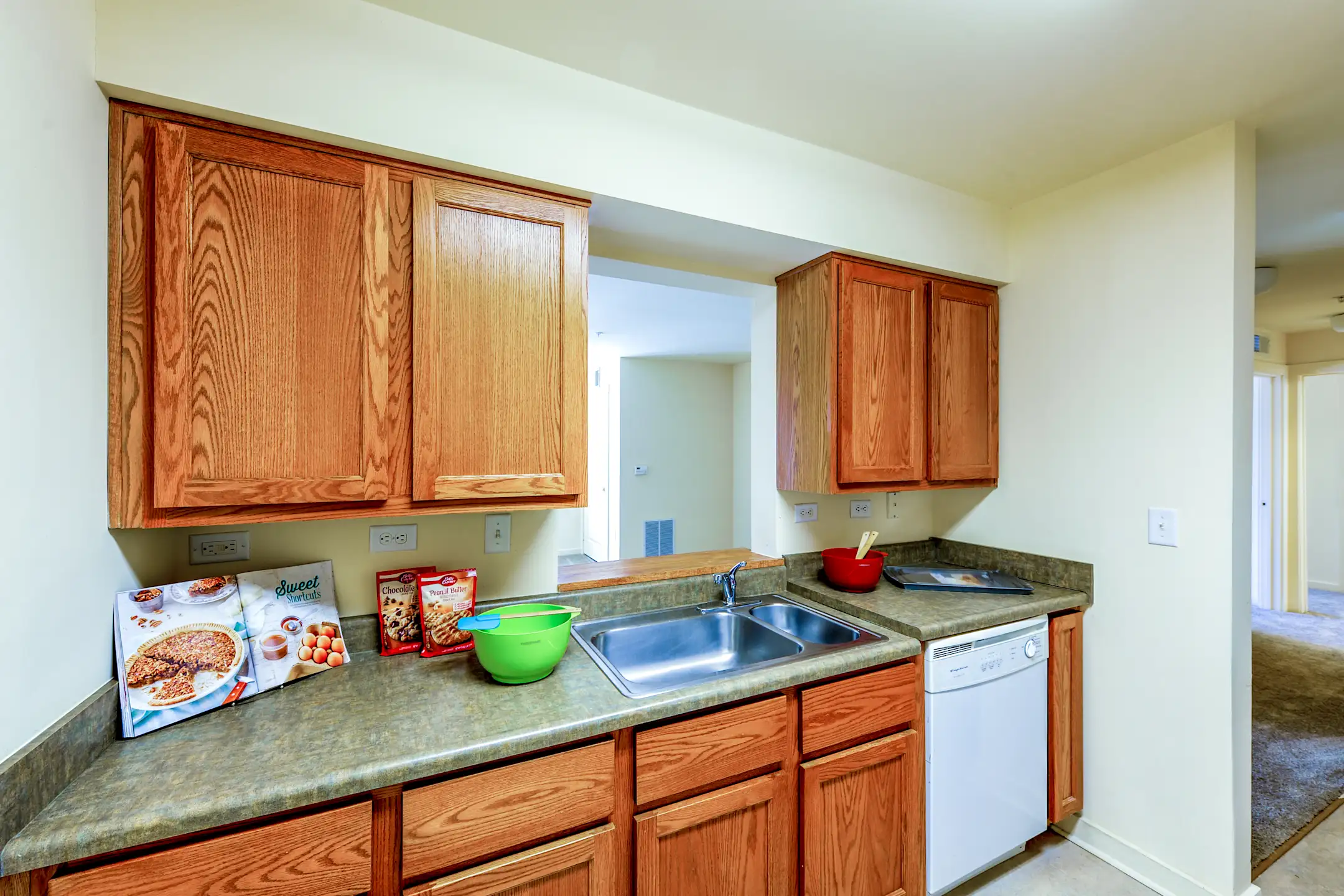 Market Square III Senior Housing 7101 Bensley Commons Lane North