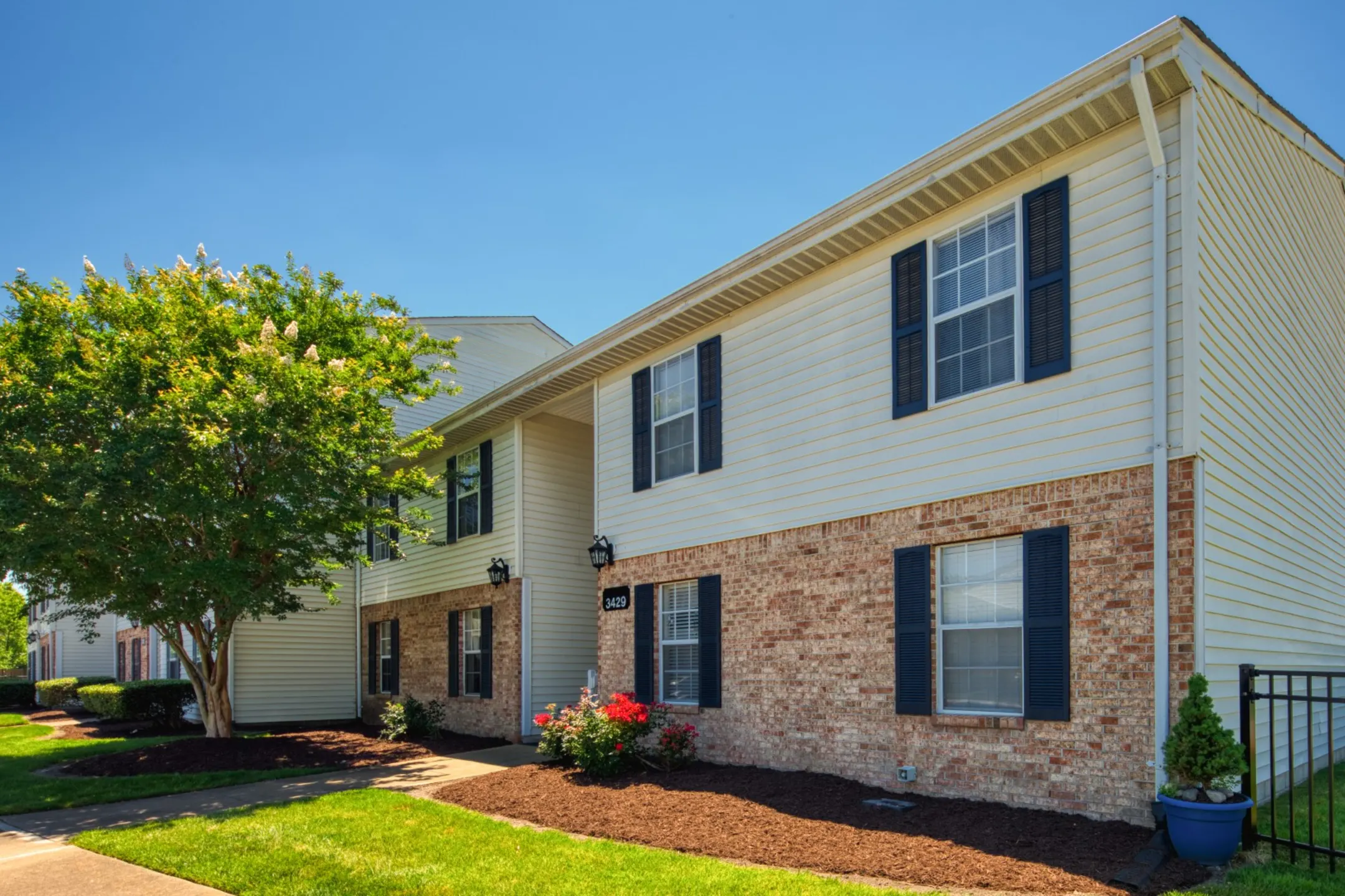 Aria Apartment Homes 3416 Hollygreen Dr Virginia Beach, VA