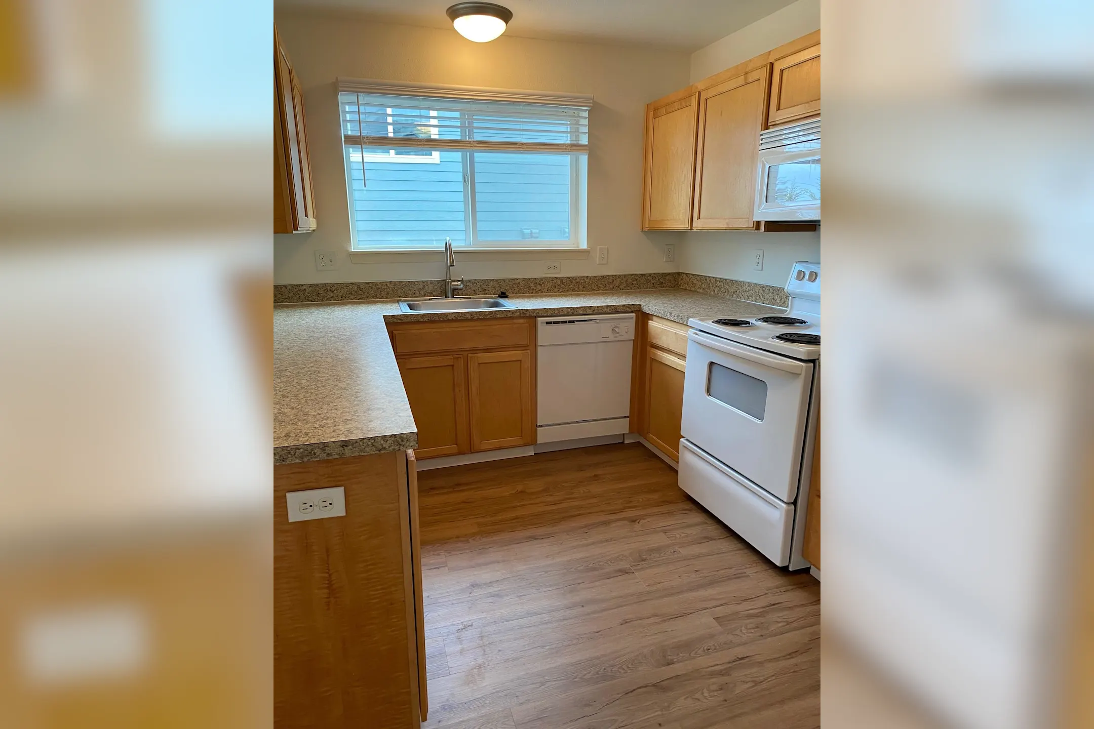 Eola Heights Apartments Salem, OR 97304