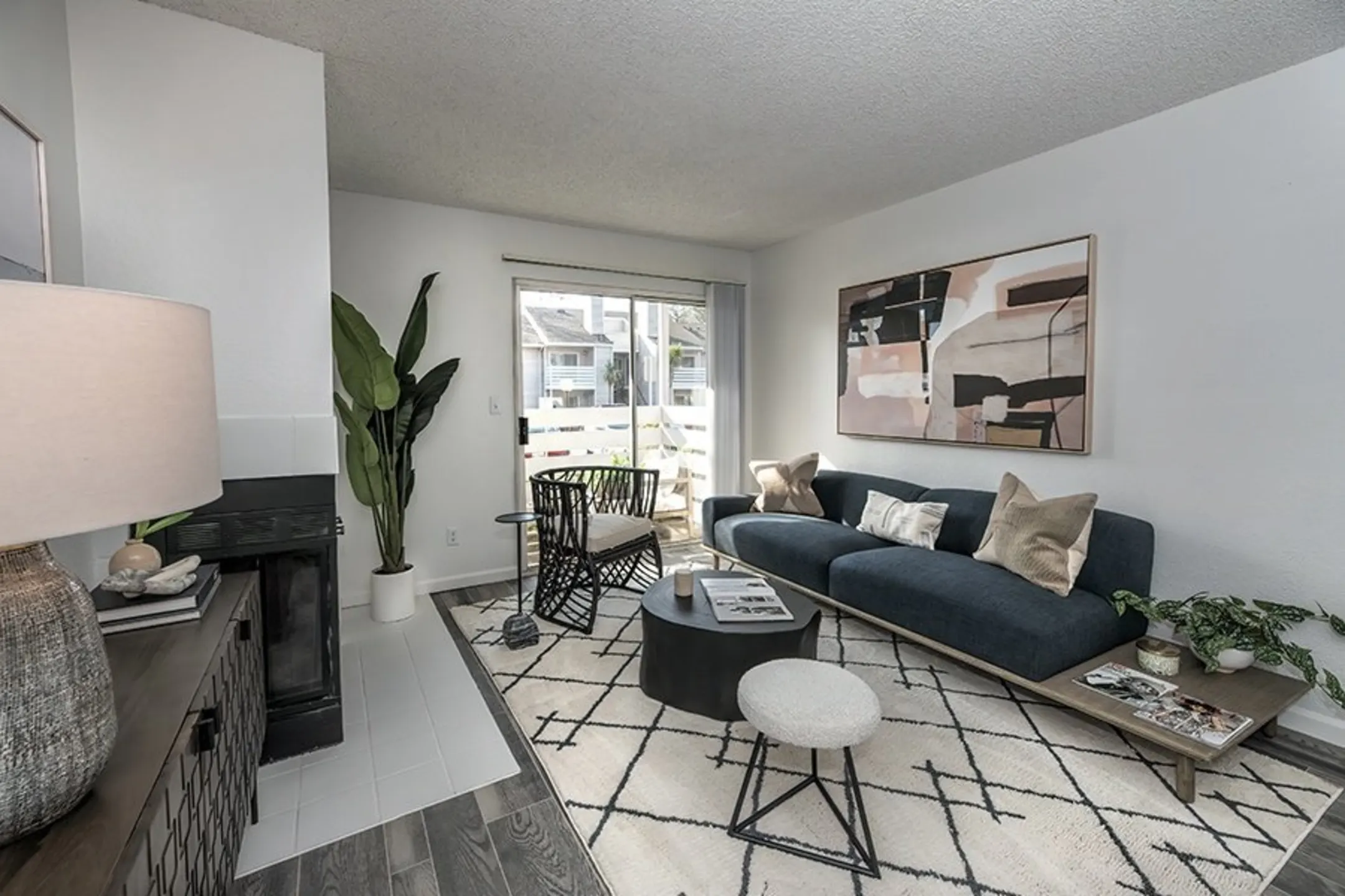Living Room - THE ARLO - Citrus Heights, CA