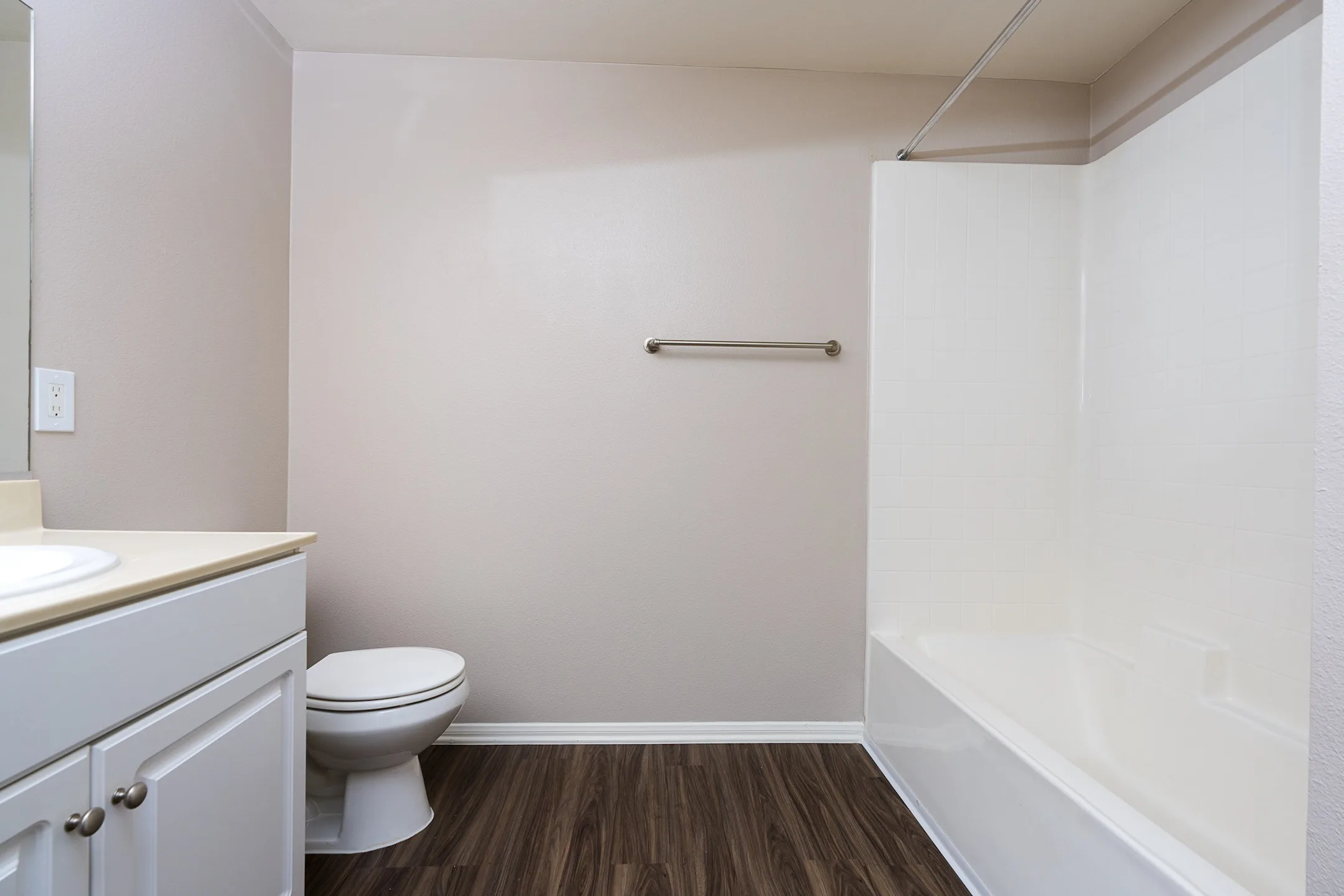 Bathroom - College Park Apartment Homes - Upland, CA