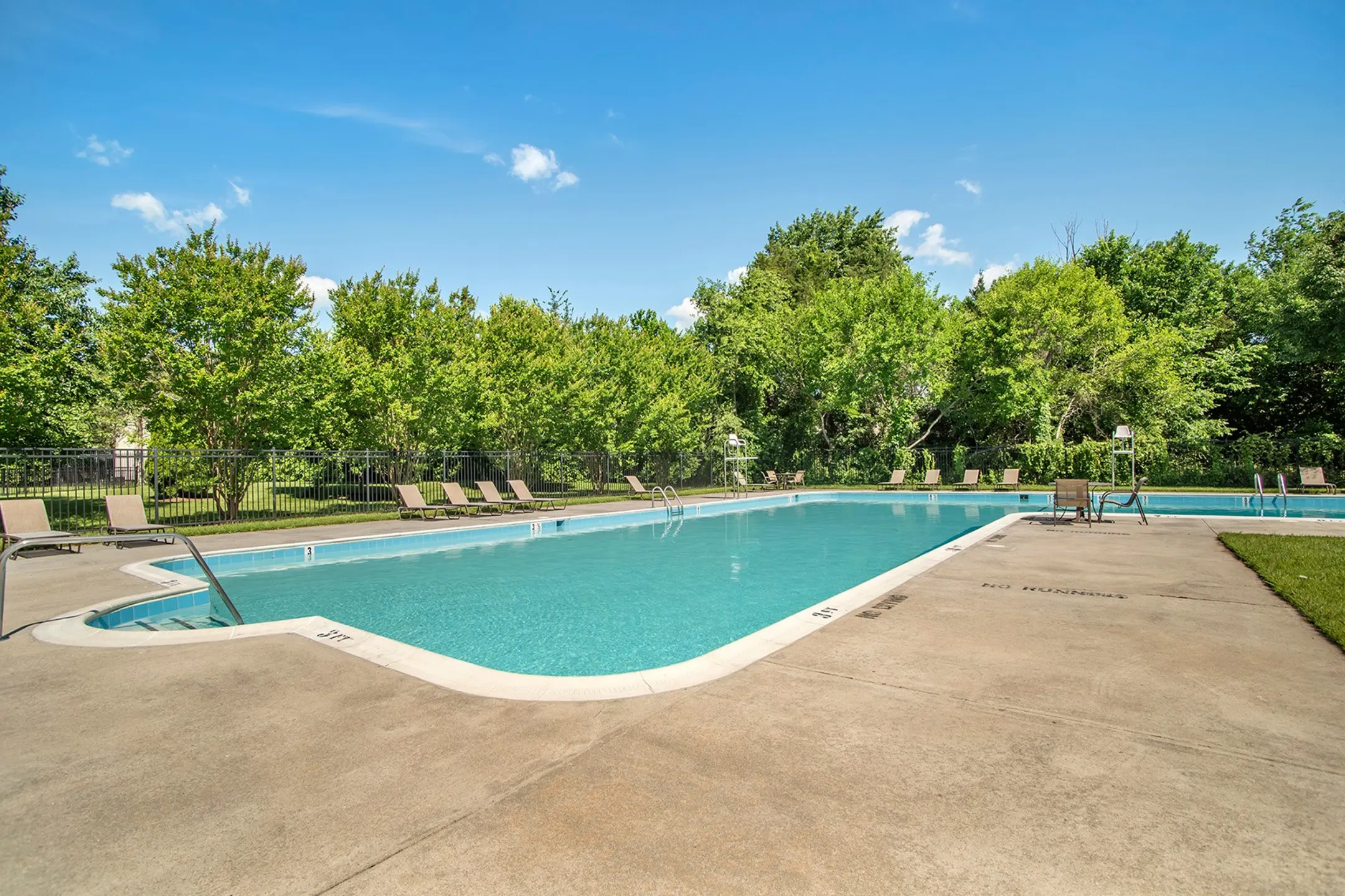 The Manor/The Manor East 28 Fort Evans Rd NE Leesburg, VA