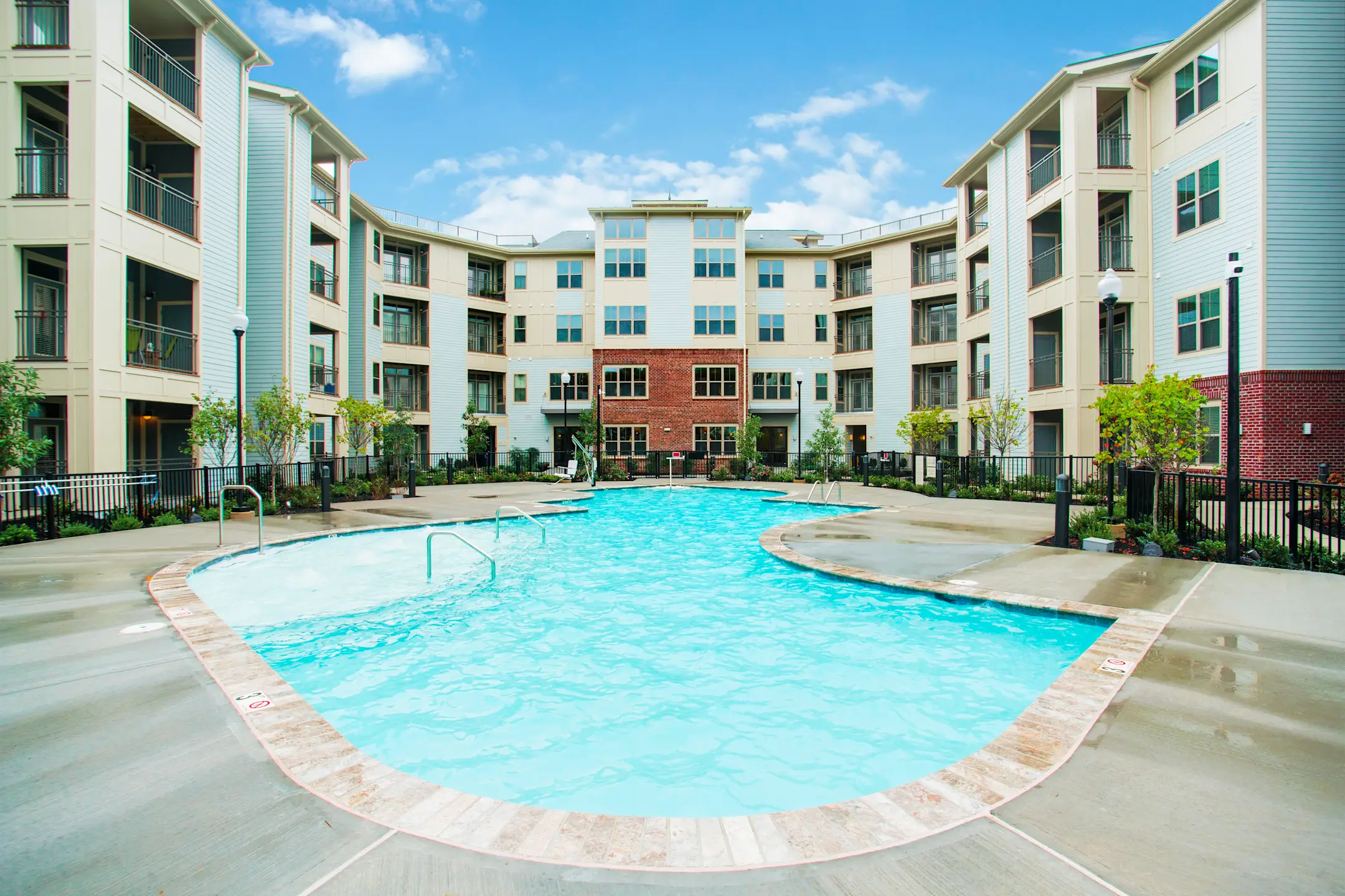 James River at Stony Point Apartments 9101 Stonypoint Parkway