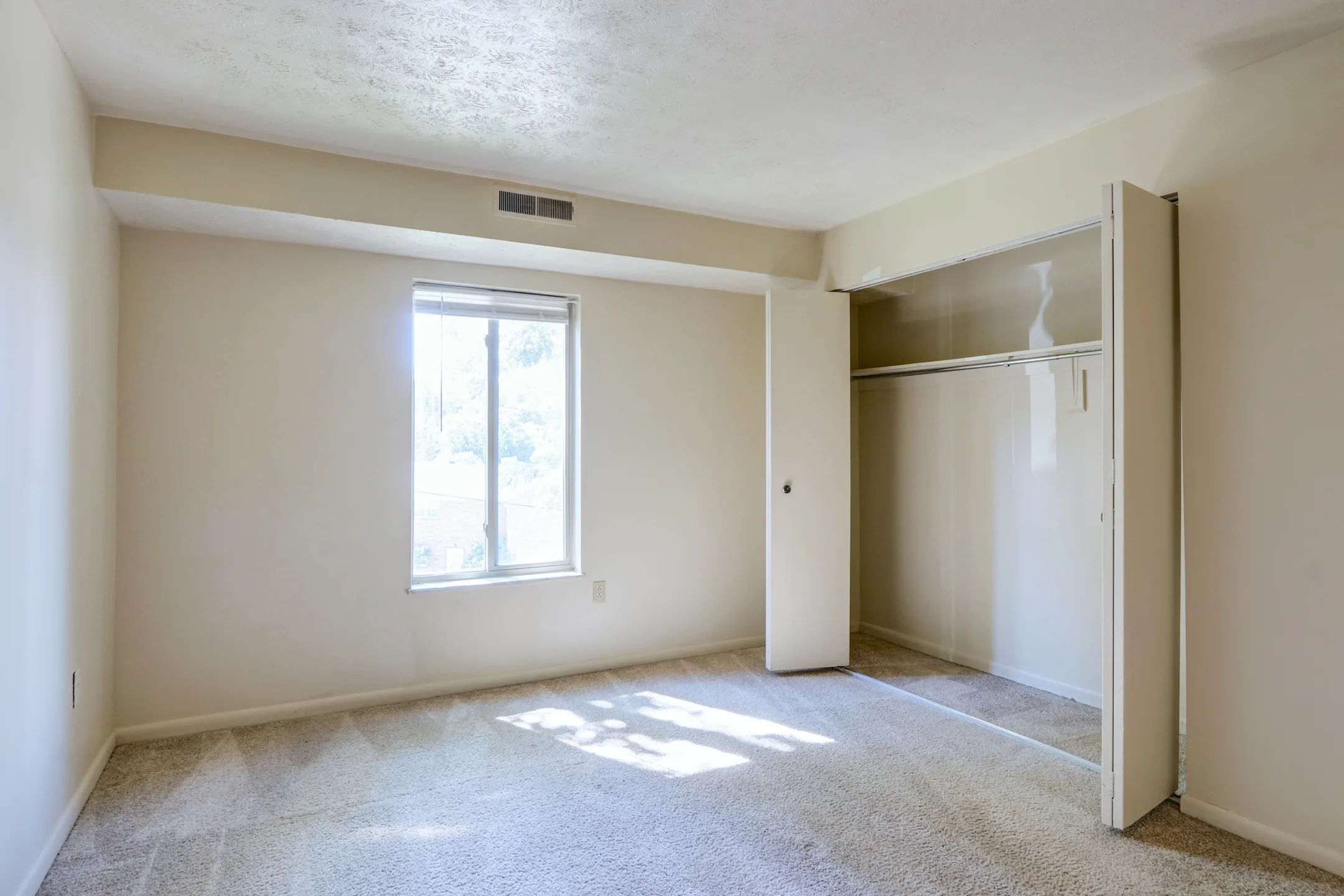 Briarcliff Manor Apartments Wheeling, WV 26003