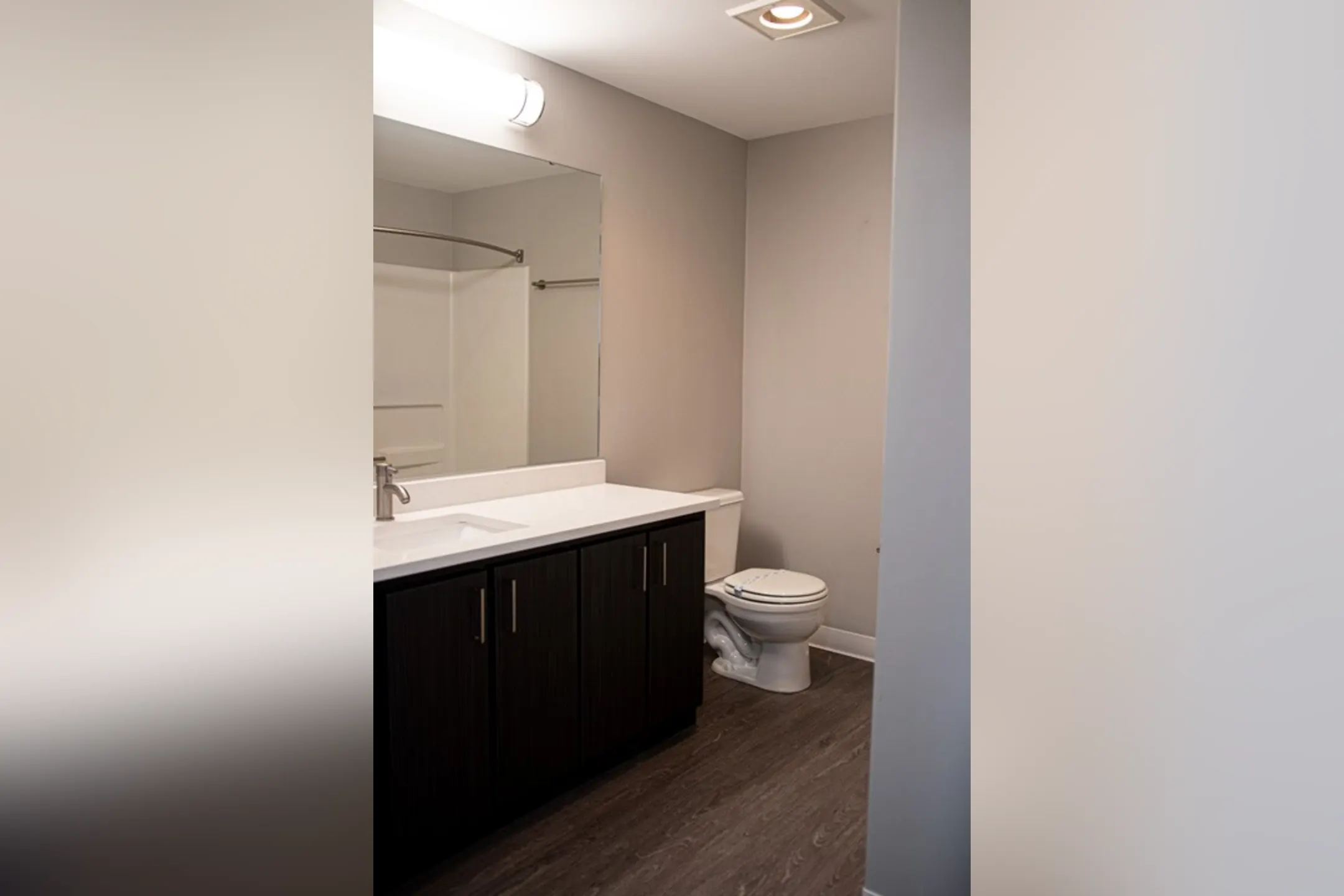 Bathroom - Coen and Columbia - Vancouver, WA