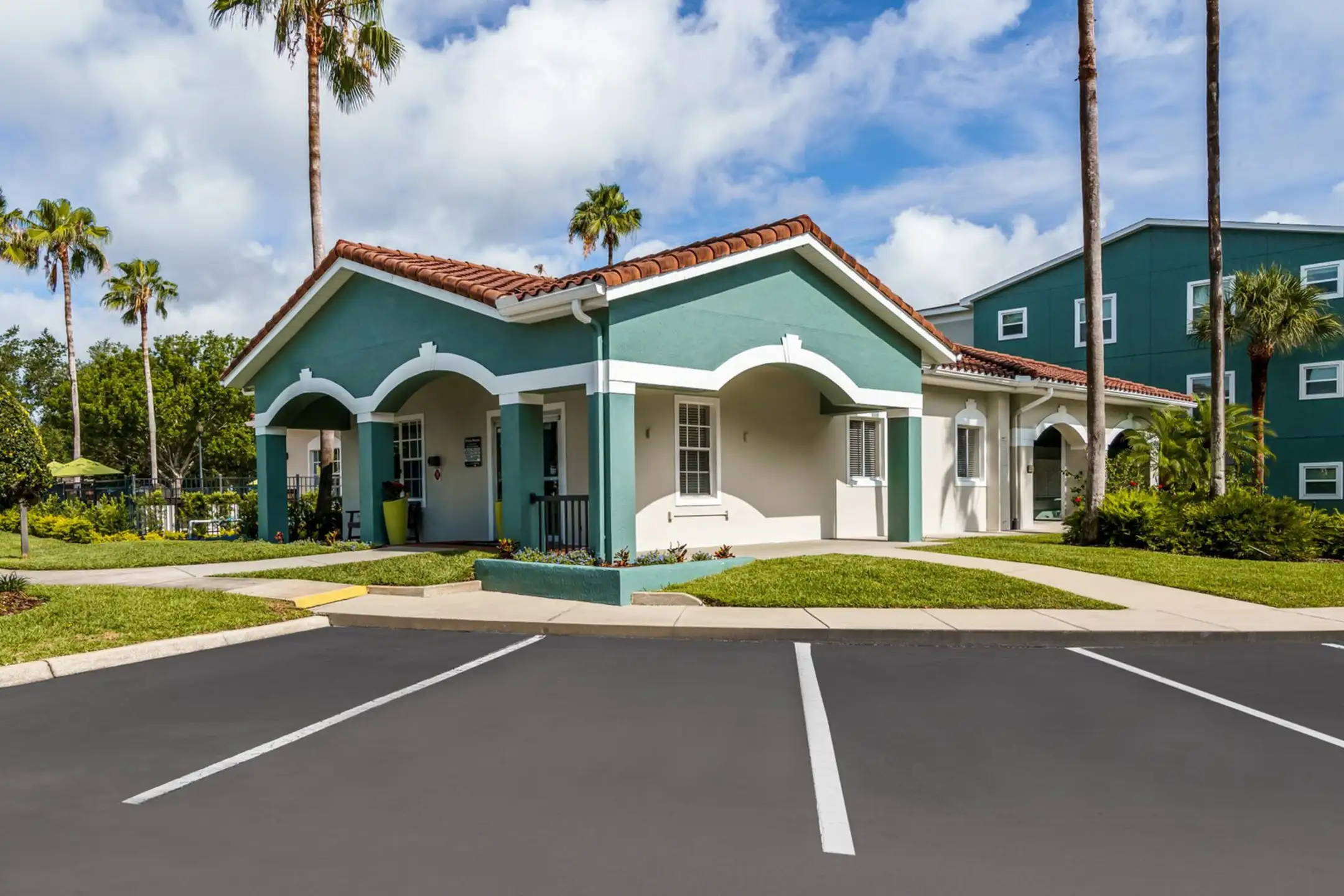 Building - Oviedo Grove Apartments - Oviedo, FL