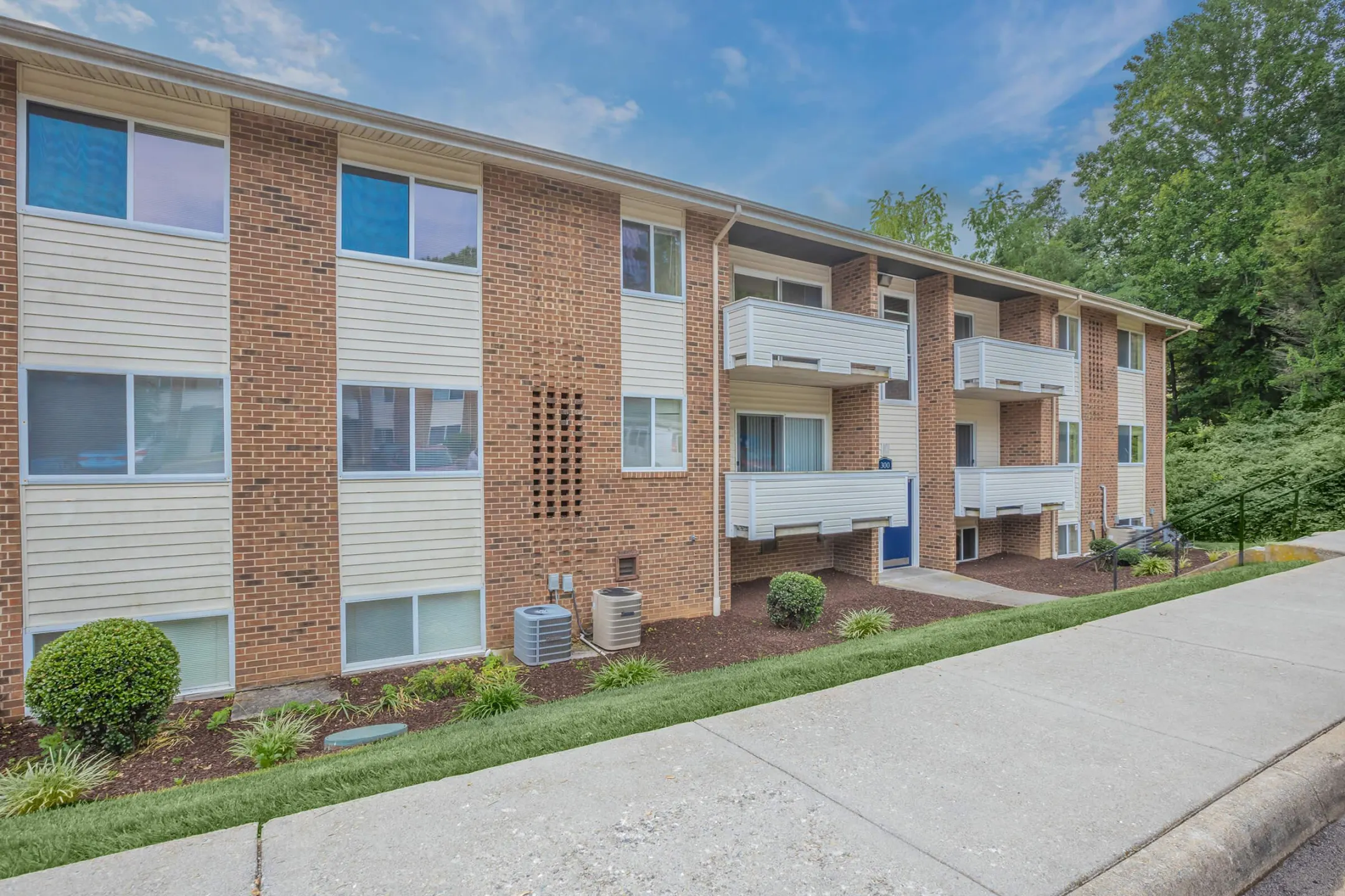 Windsor Hills Apartments - Blacksburg, VA 24060