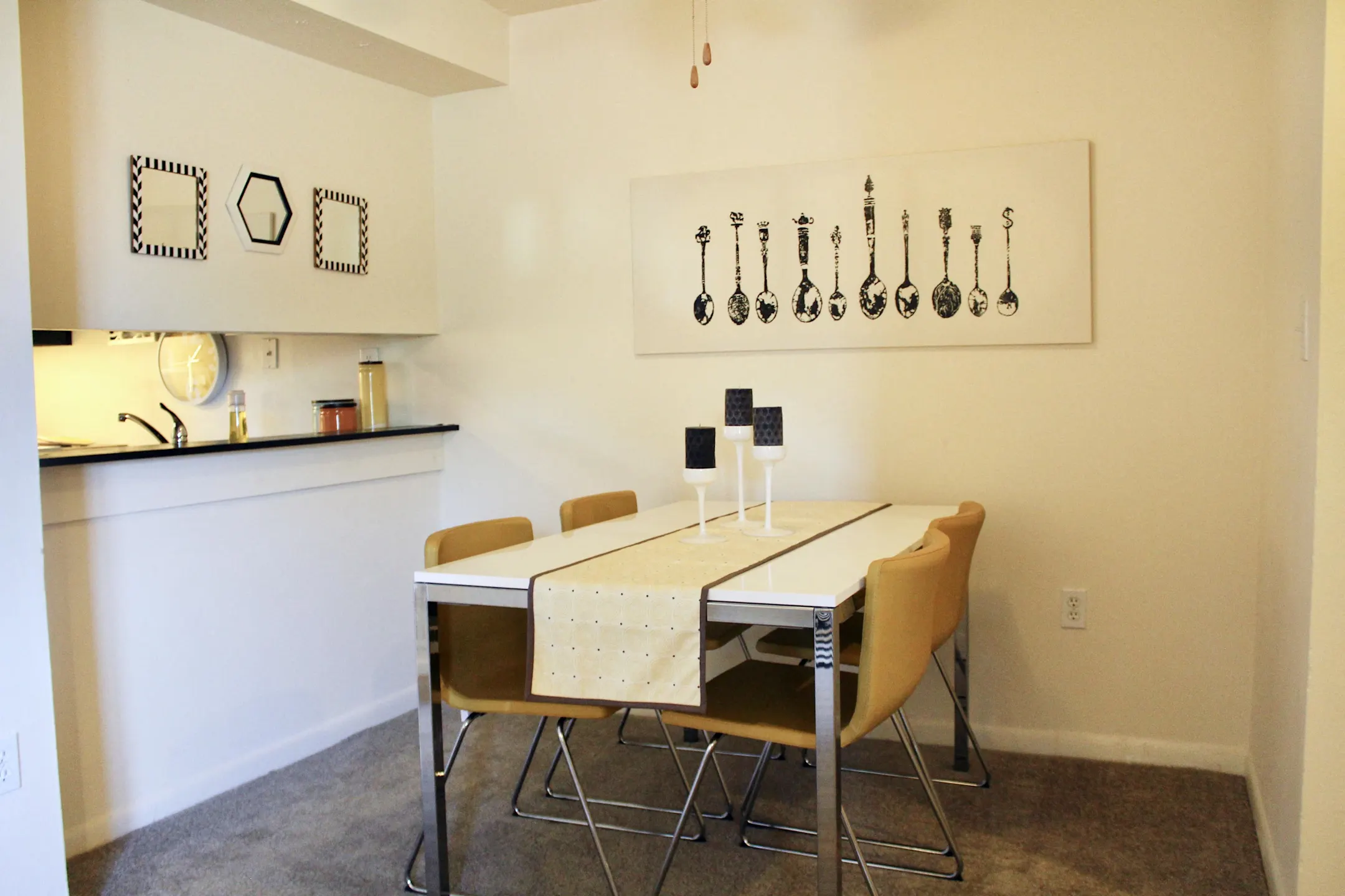 Dining Room - Miamisburg By The Mall - Miamisburg, OH
