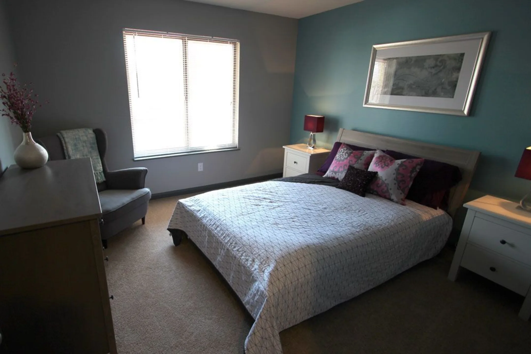 Landmark Apartments & Townhomes Apartments Indianapolis, IN 46260