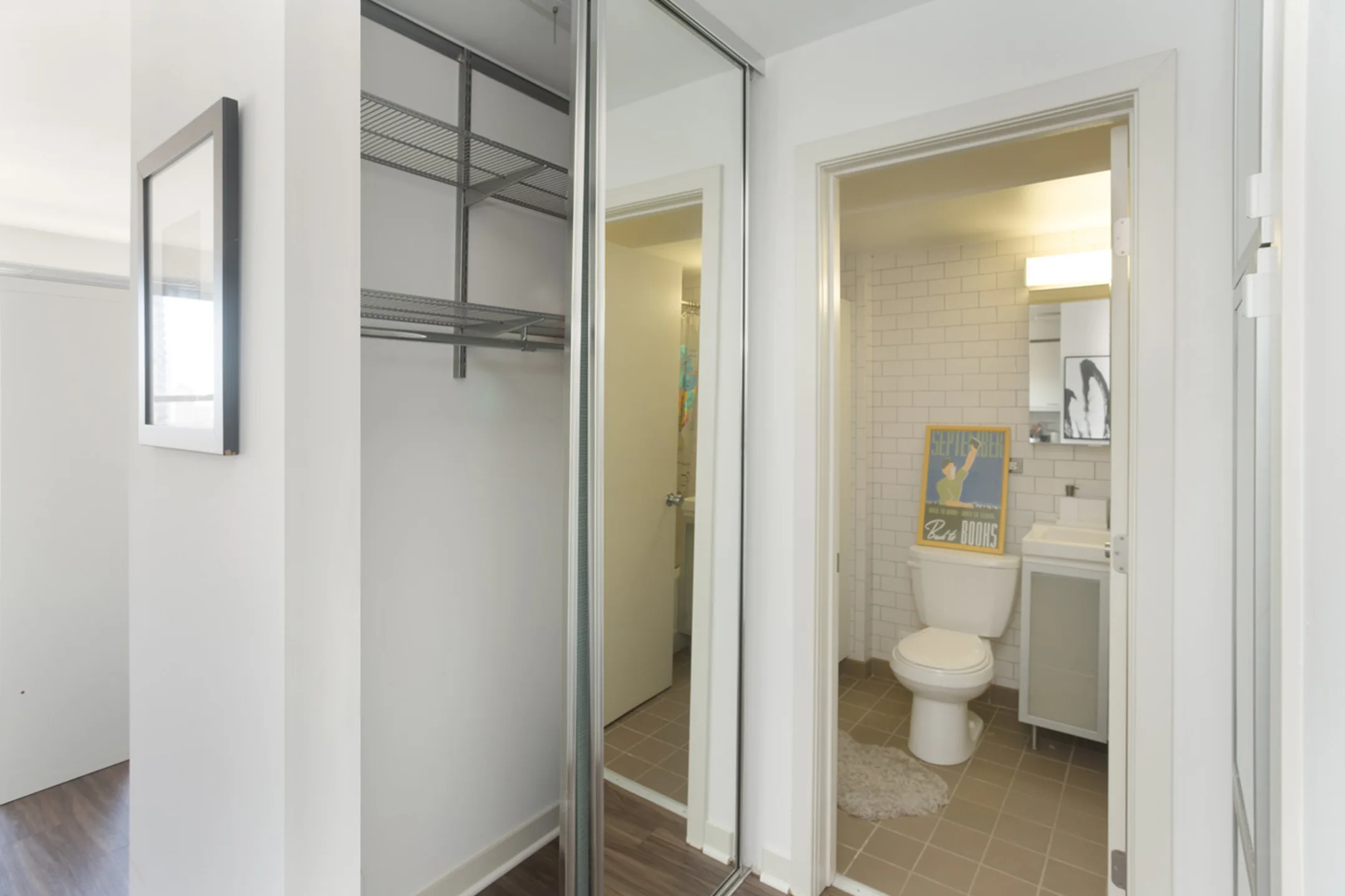 The Algonquin 1606 E Hyde Park Blvd Chicago, IL Apartments for Rent