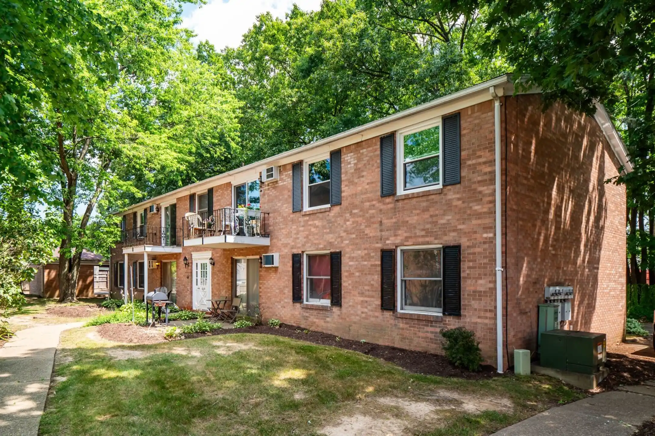 Jamestown Manor Apartments Canton, OH 44708