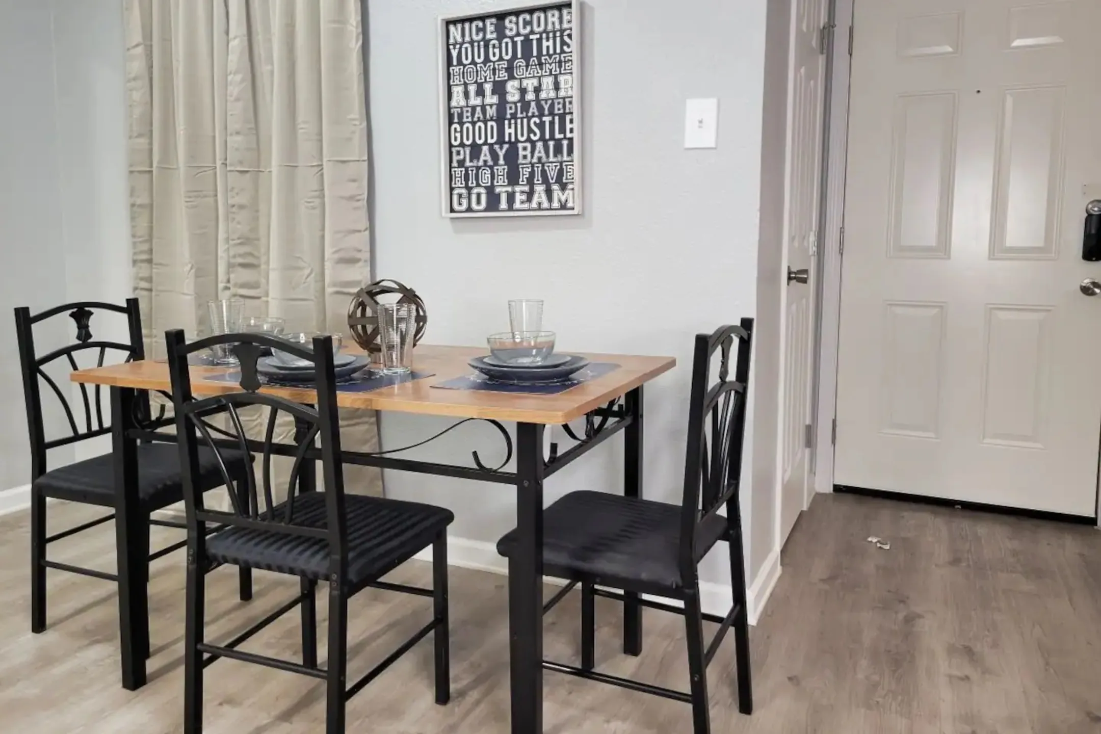 Dining Room - Eban Village Apartments - Dallas, TX