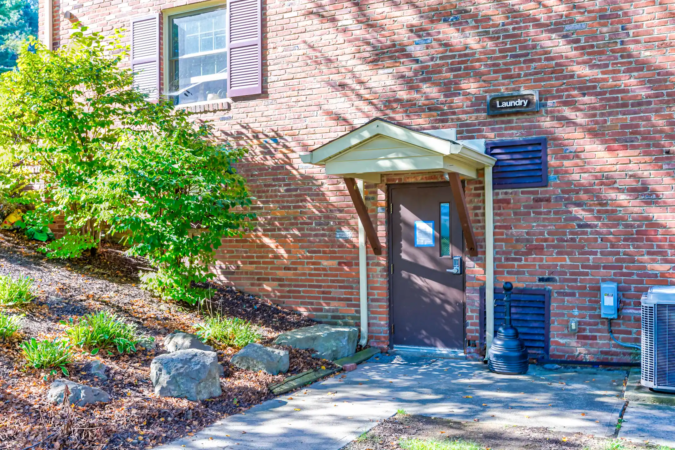 Kings Grant 1210 valley hill drive Pittsburgh, PA Apartments for