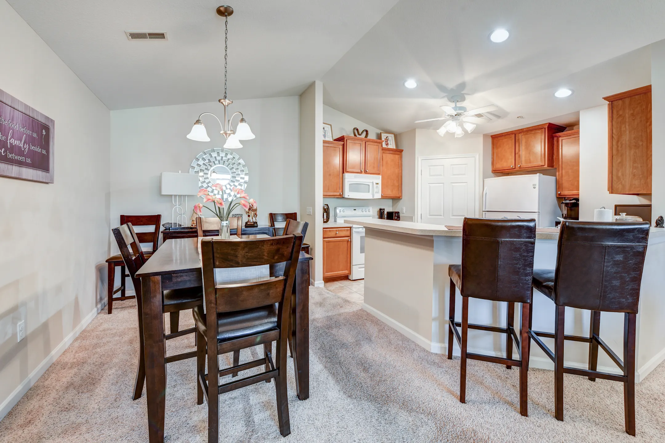 Fox Chase Luxury Apartments 1000 Fox Chase Dr Cheswick, PA