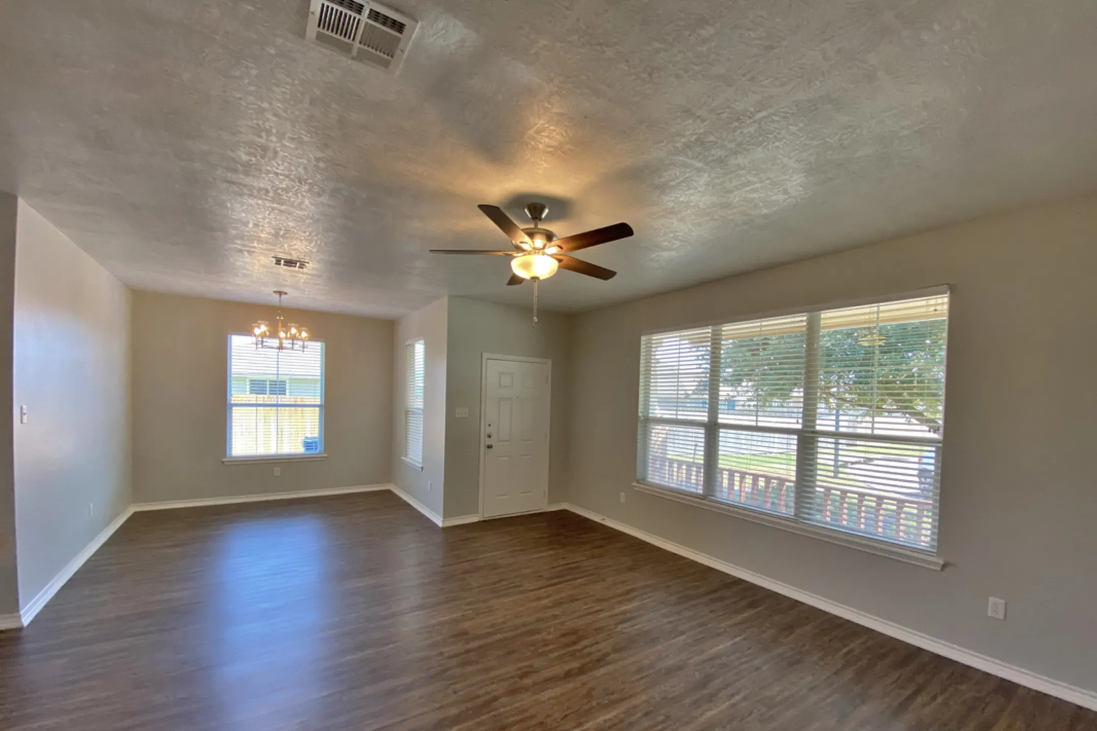 Living Room - The Village at Creek Meadows - College Station, TX