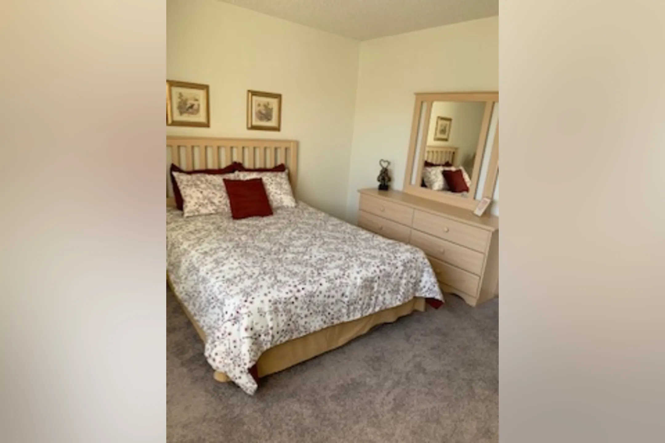 The Hamptons Apartments Las Vegas, NV 89121