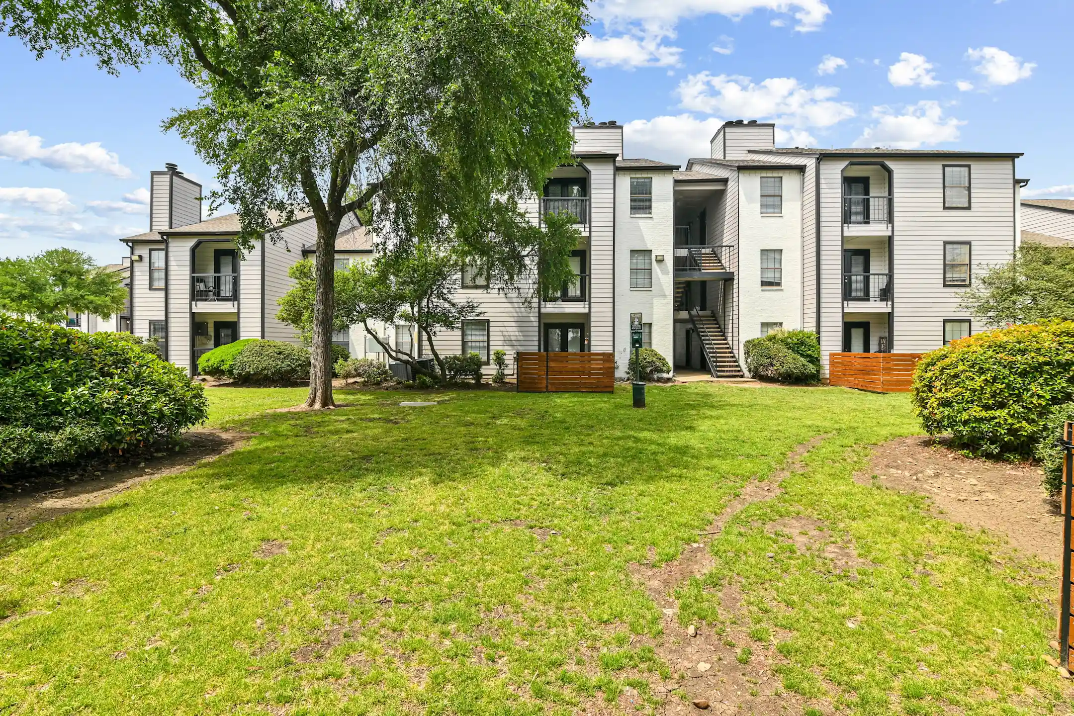 Elliot Pioneer Apartments Arlington, TX 76010