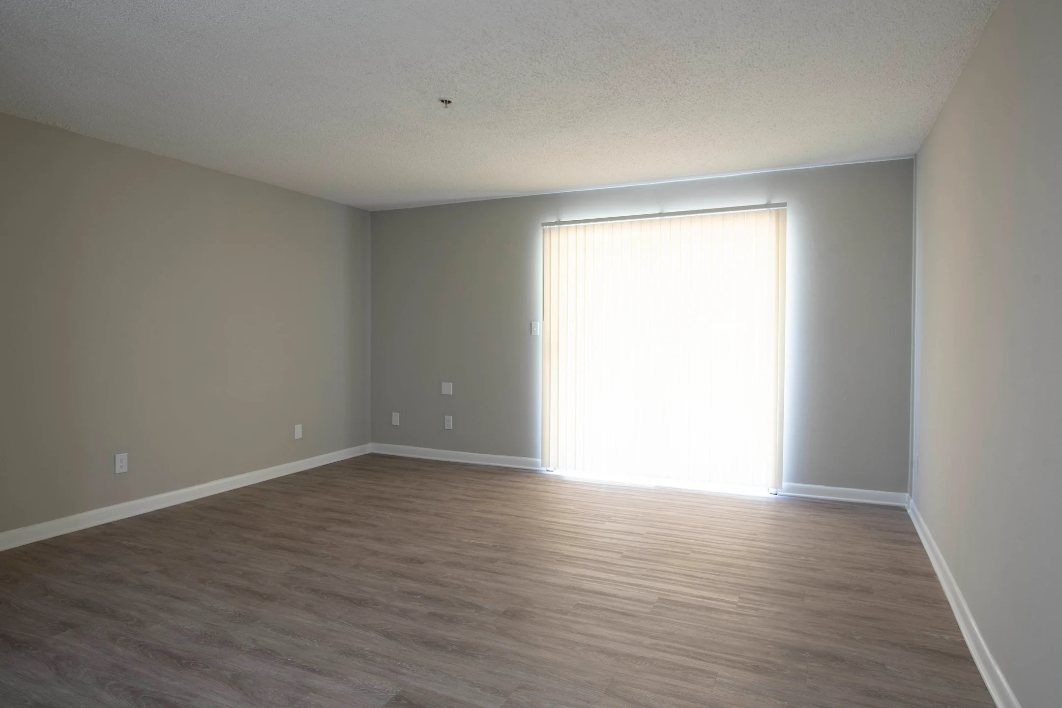 MADISON APARTMENTS AND TOWNHOMES 3348 Fairway Oaks Dr Lawrenceville