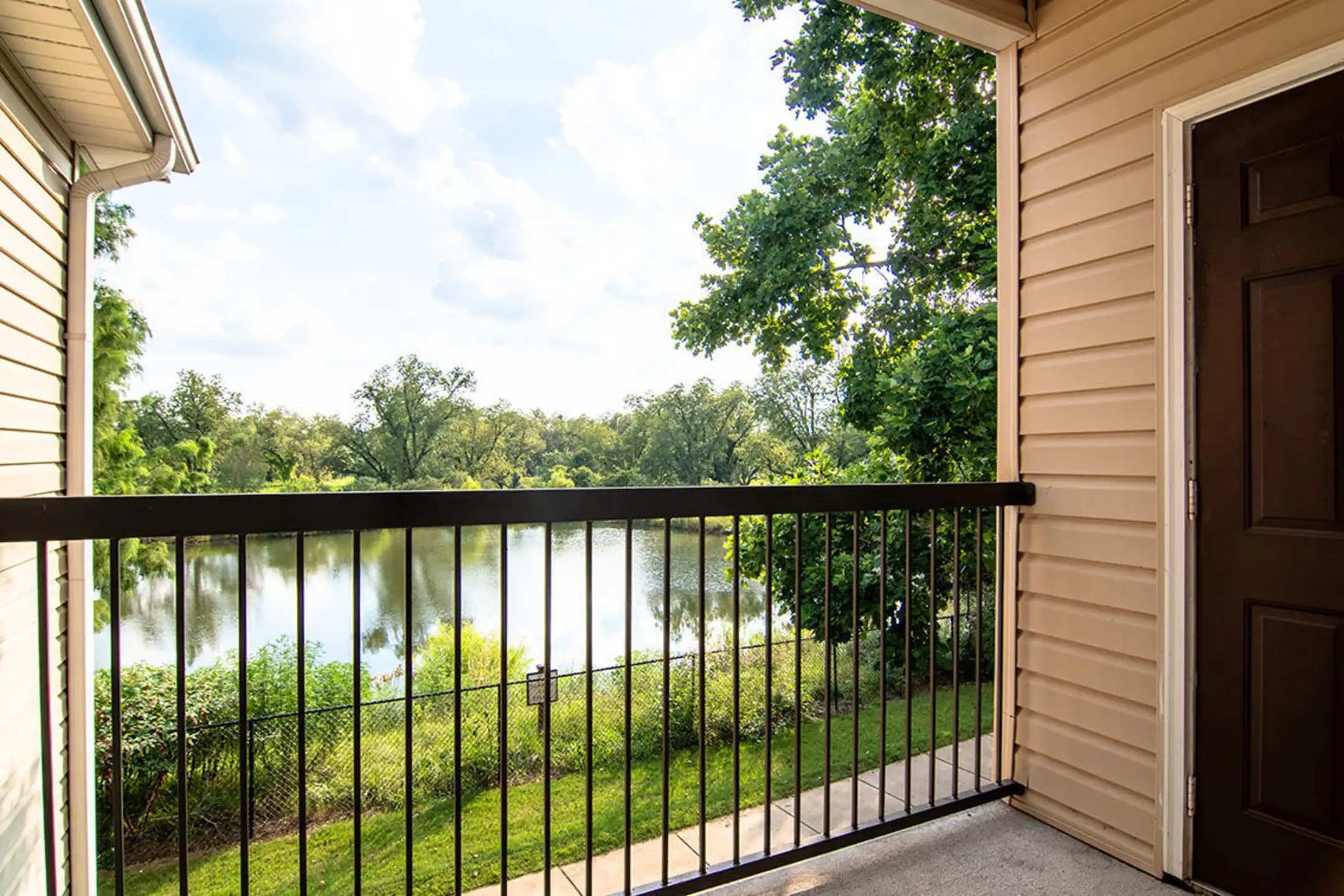 Houston Lake Apartment Community Apartments Kathleen, GA 31047