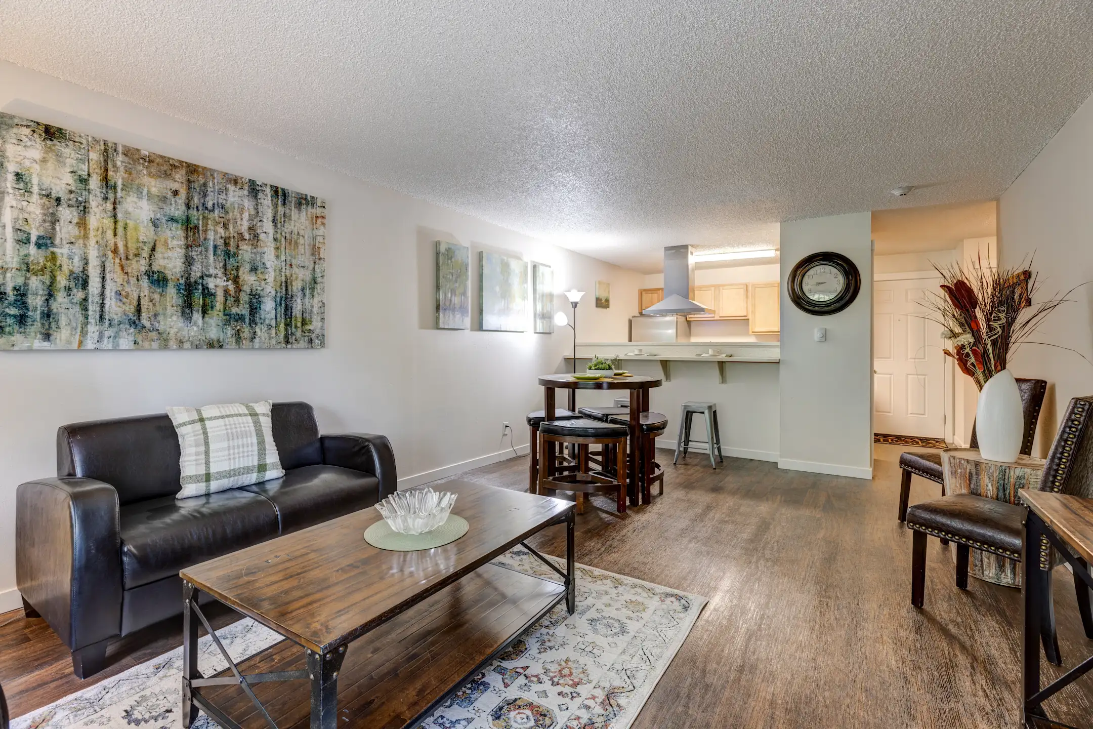 Beaver Creek and Beaver Cove Apartments Apartments Lynnwood, WA 98036