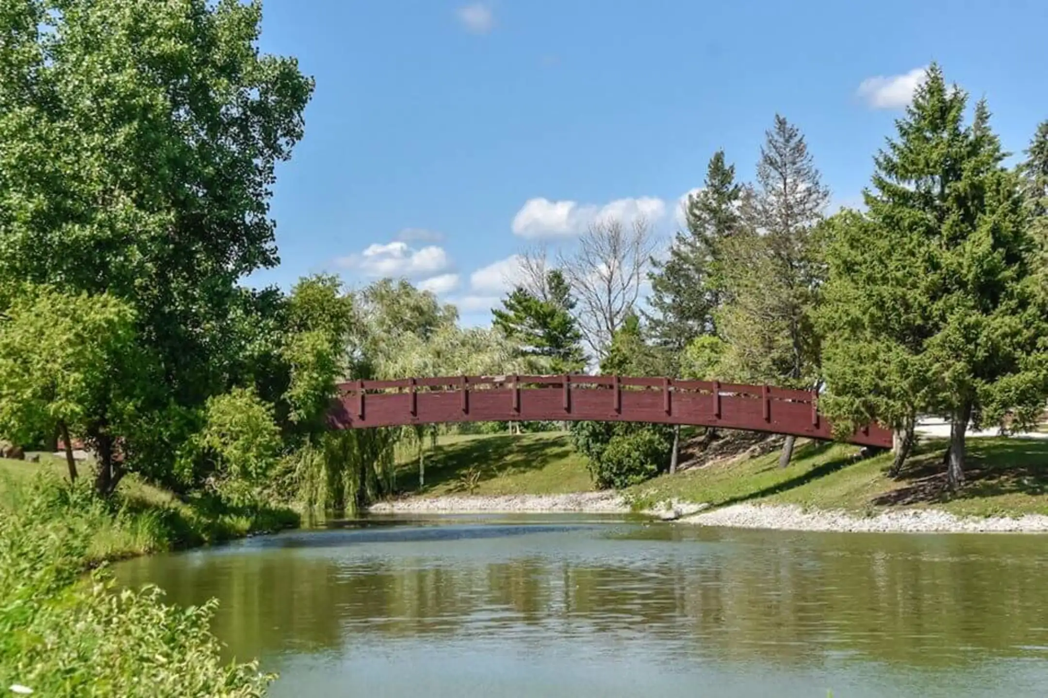 Glenbrook Apartments 9220 N 75th St Milwaukee, WI Apartments for