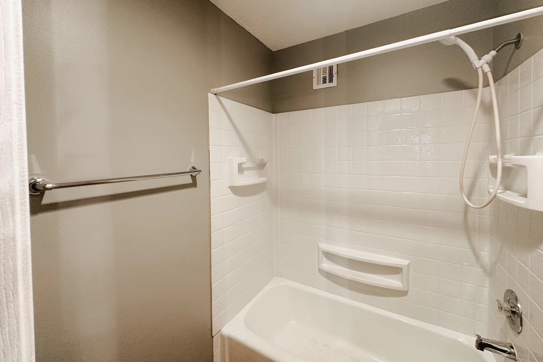 Continent French Quarter Apartments Columbus, OH 43229