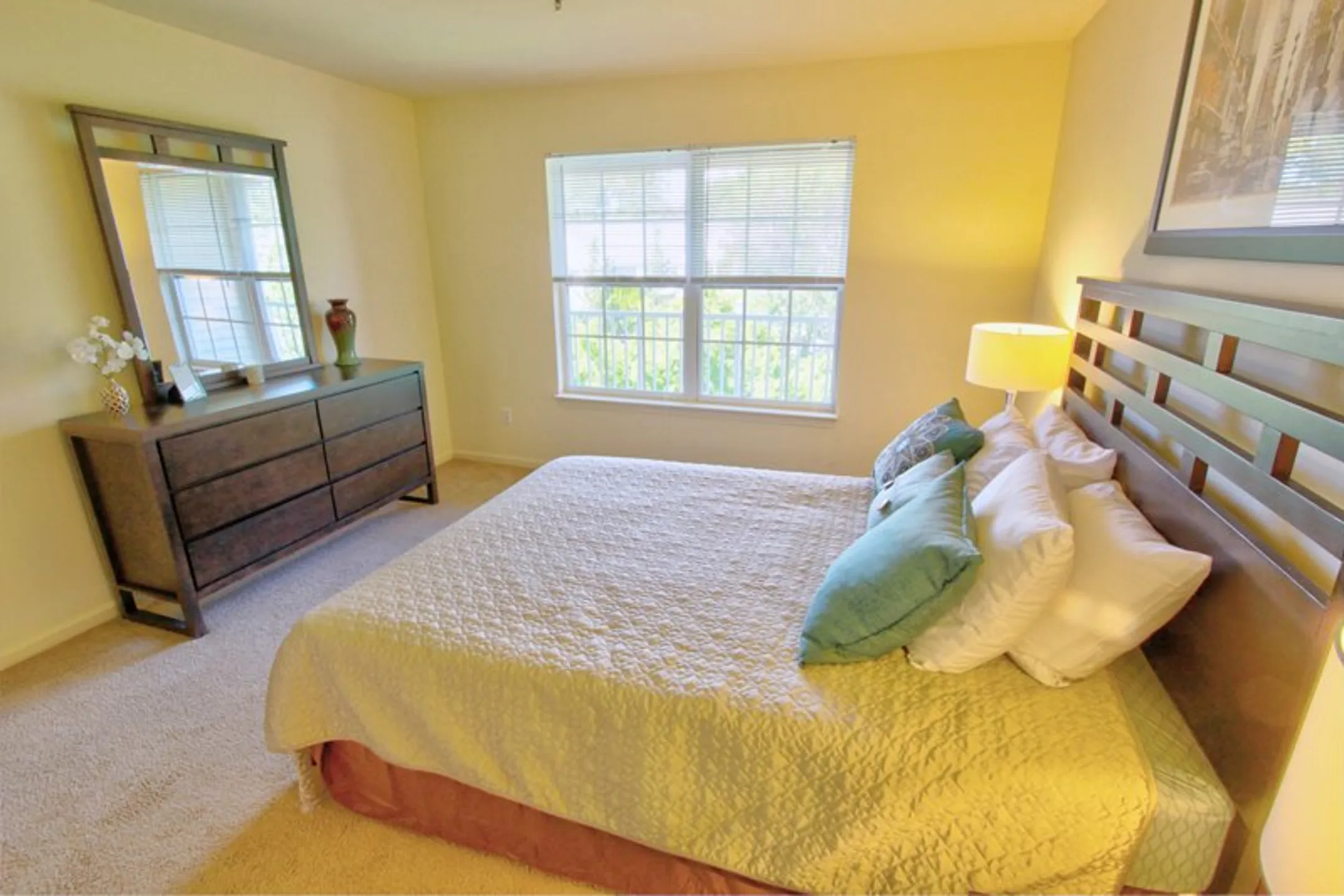 Bedroom - Aspen Woods - Manchester, CT