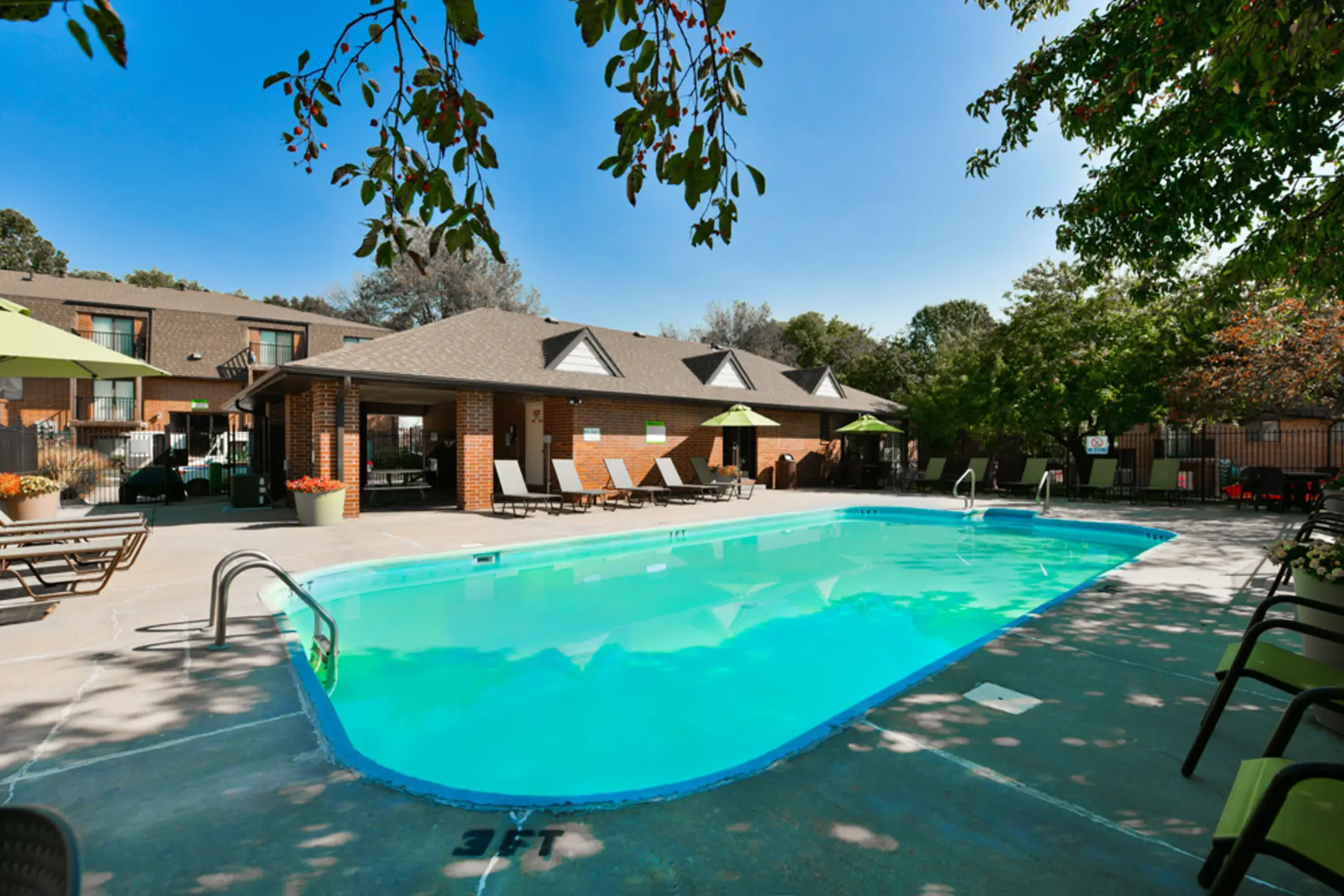 Huntington Park 623 Fenwick Dr Papillion, NE Apartments for Rent