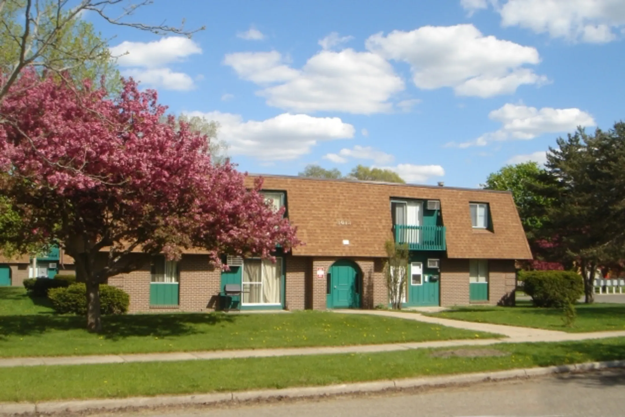 The Grove Grove Park Apartments Lansing, MI 48911