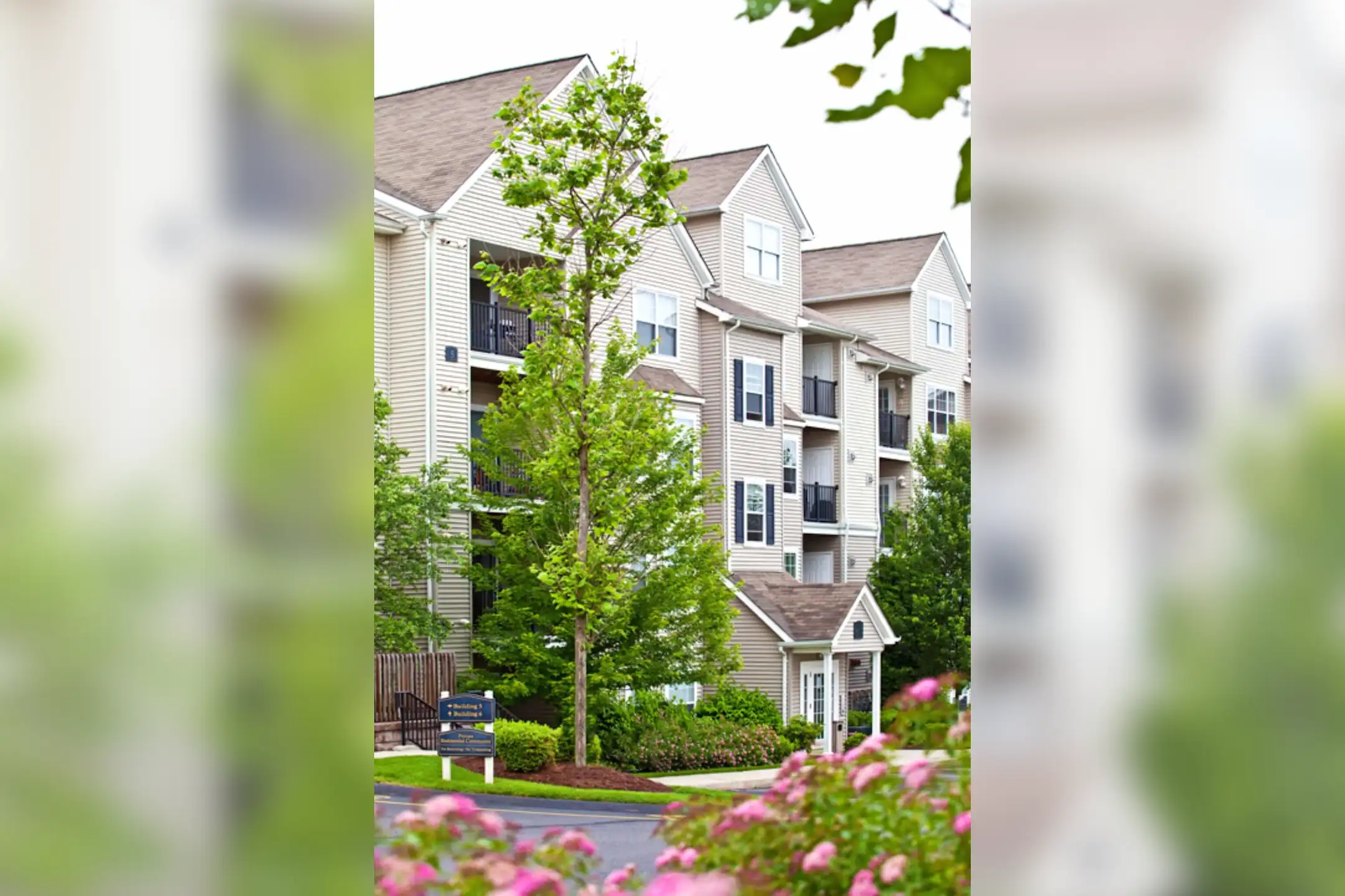 Grand Reserve Orange Apartments Orange, CT 06477