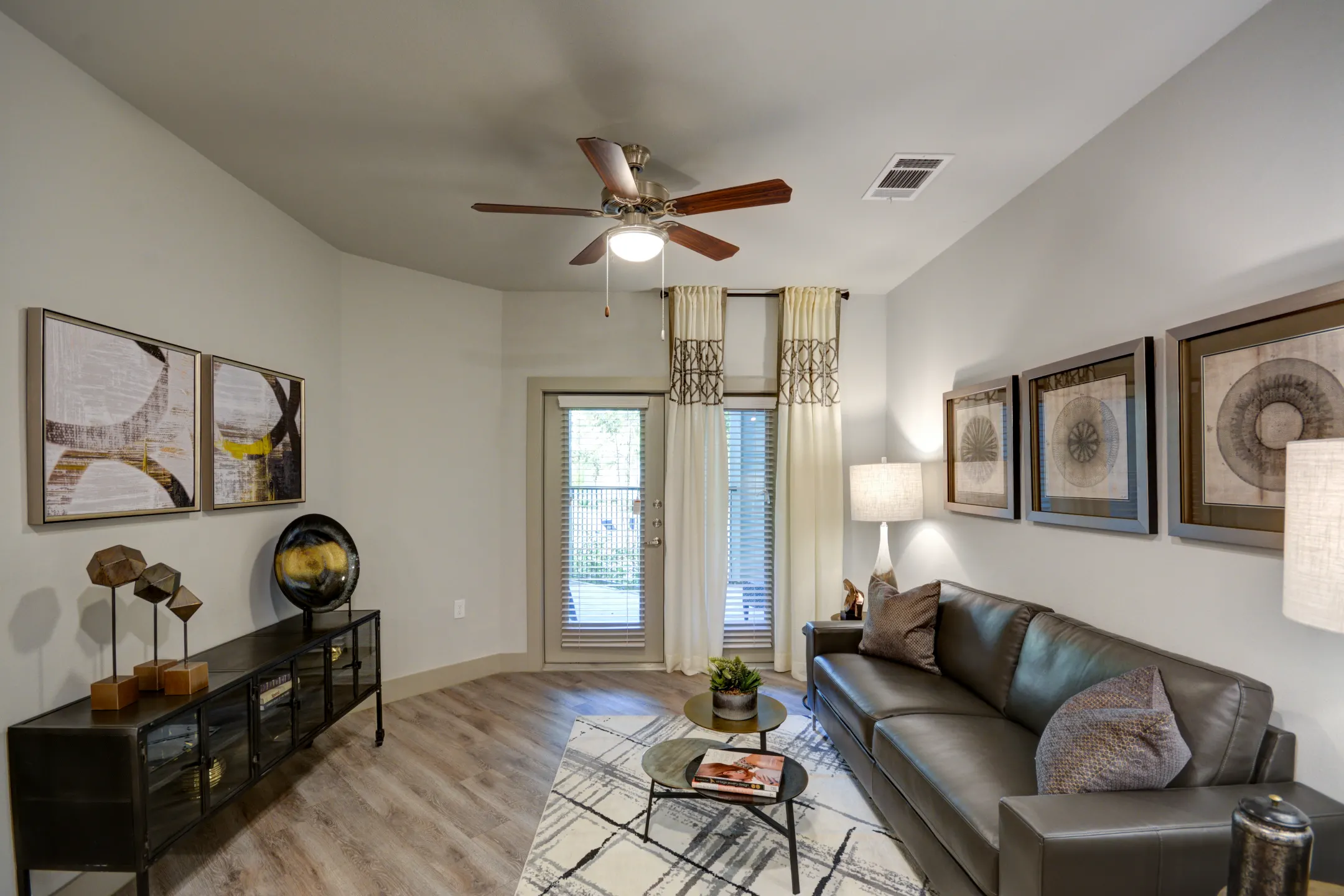 Living Room - Rocklyn Apartments - Fort Worth, TX