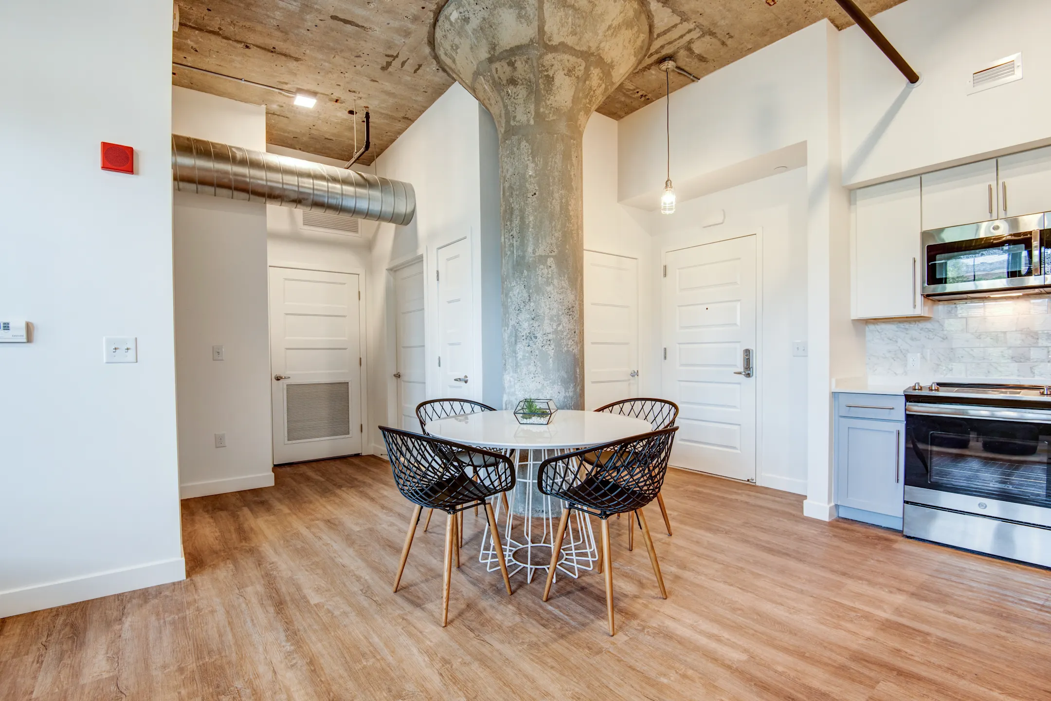 Montgomery Mill Apartments Windsor Locks, CT 06096