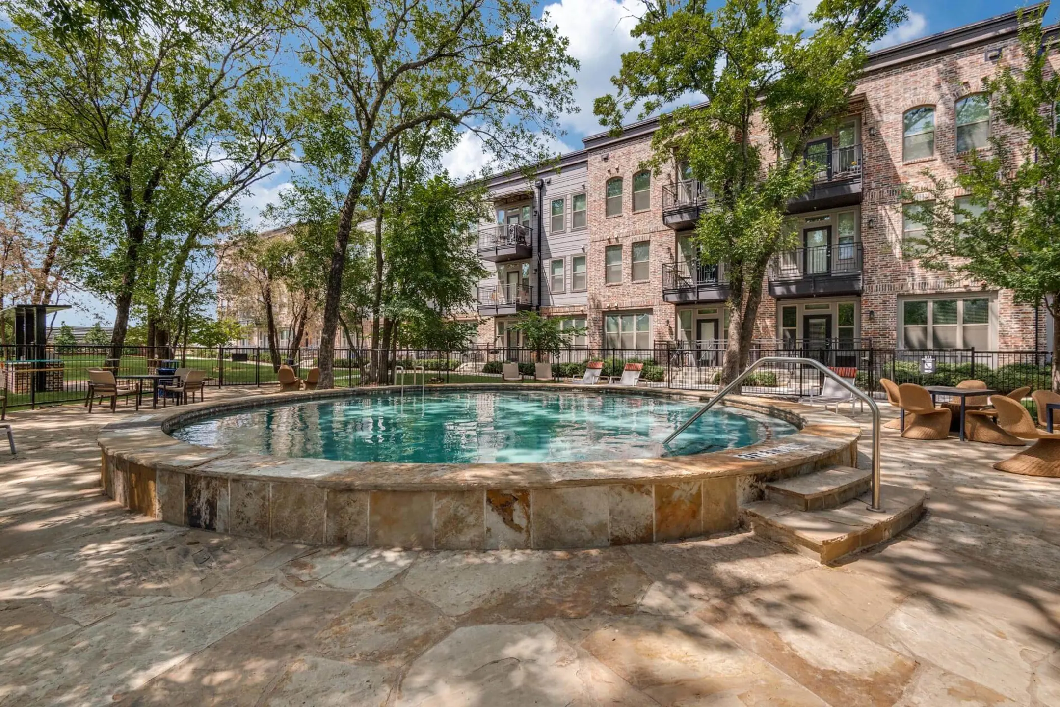 The Canal Apartments & Townhomes Farmers Branch, TX 75234