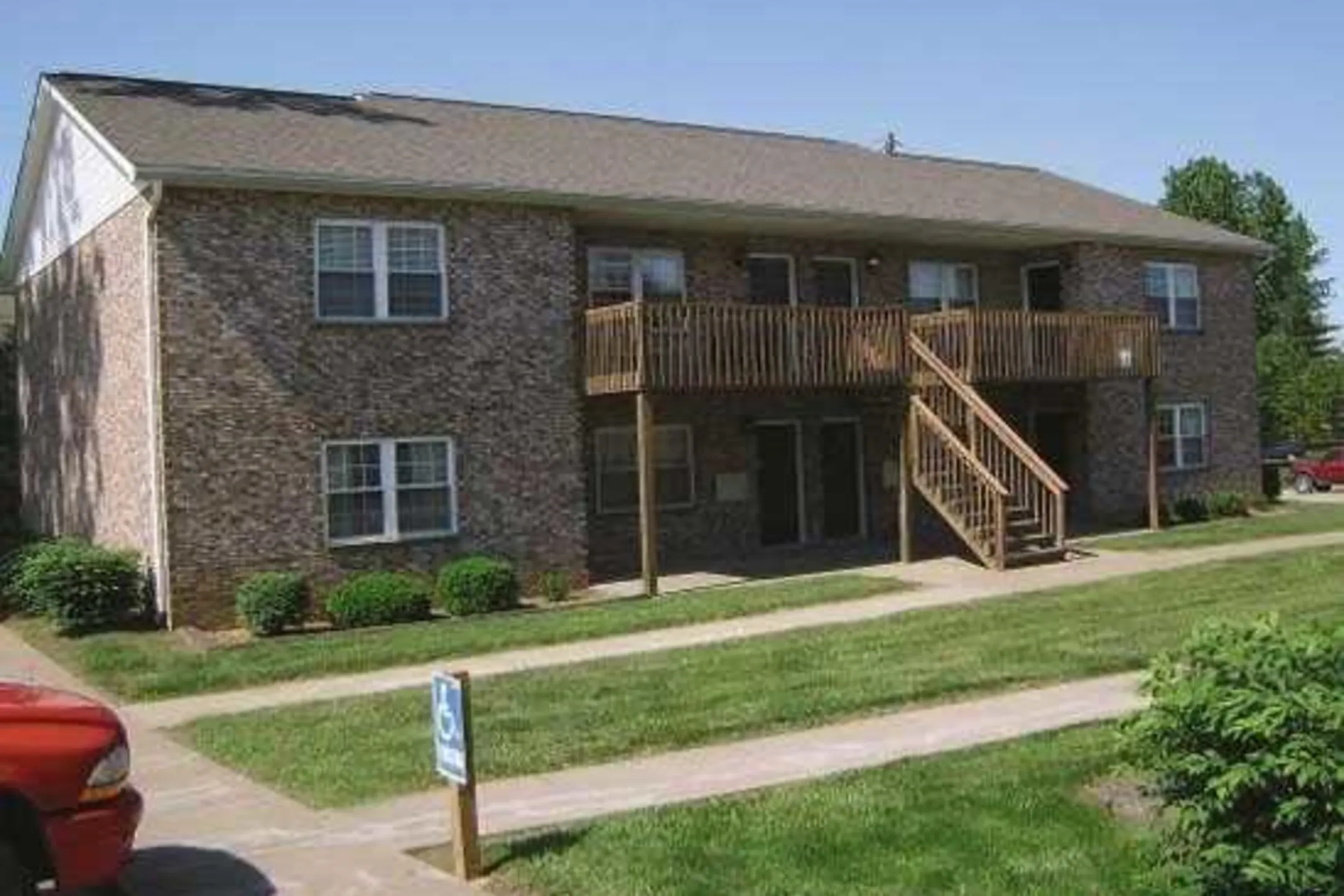 Building - Barret, Greenleaf & The Elms Apartments - Henderson, KY
