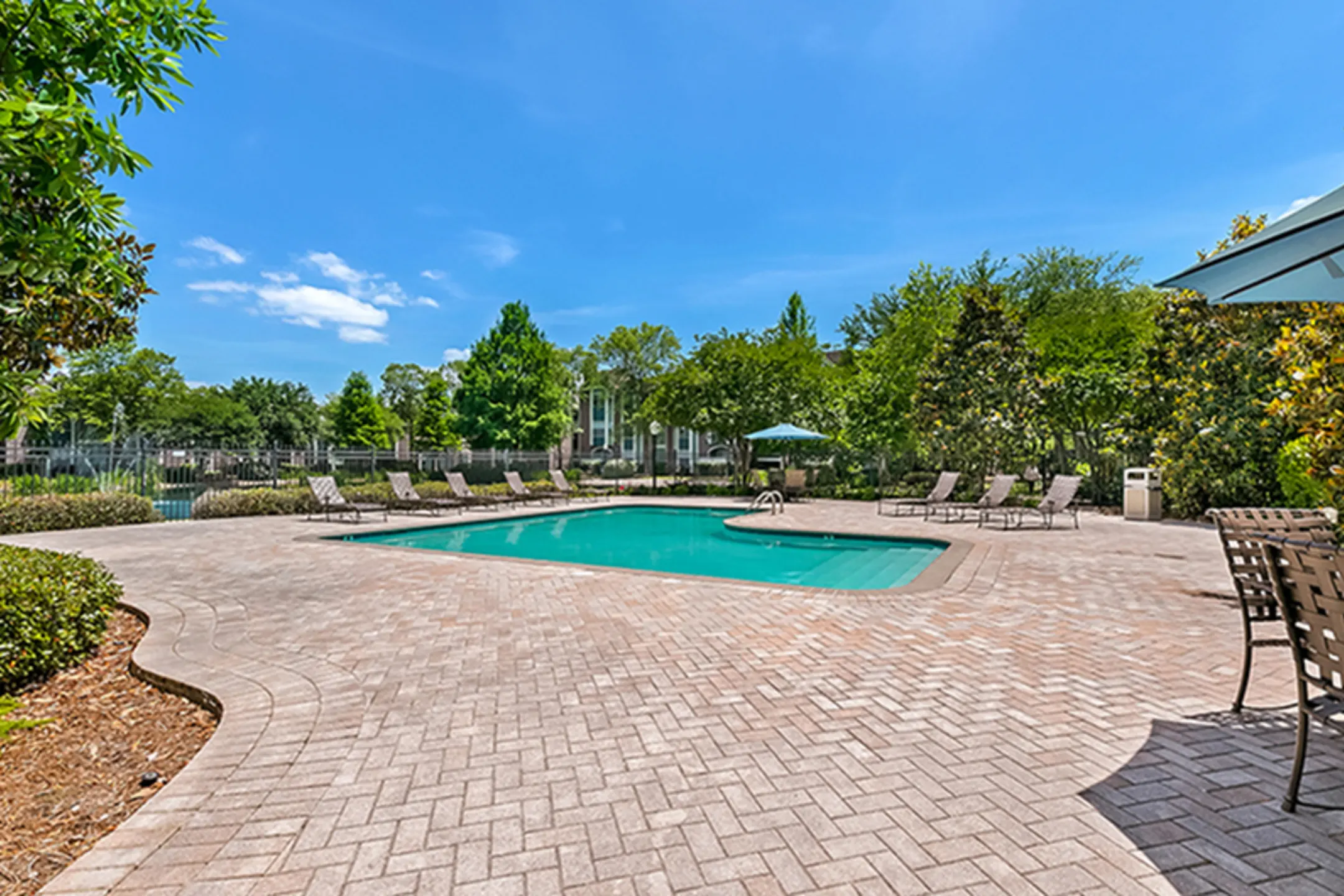 Lakes of Chateau South Apartments - Kenner, LA 70065