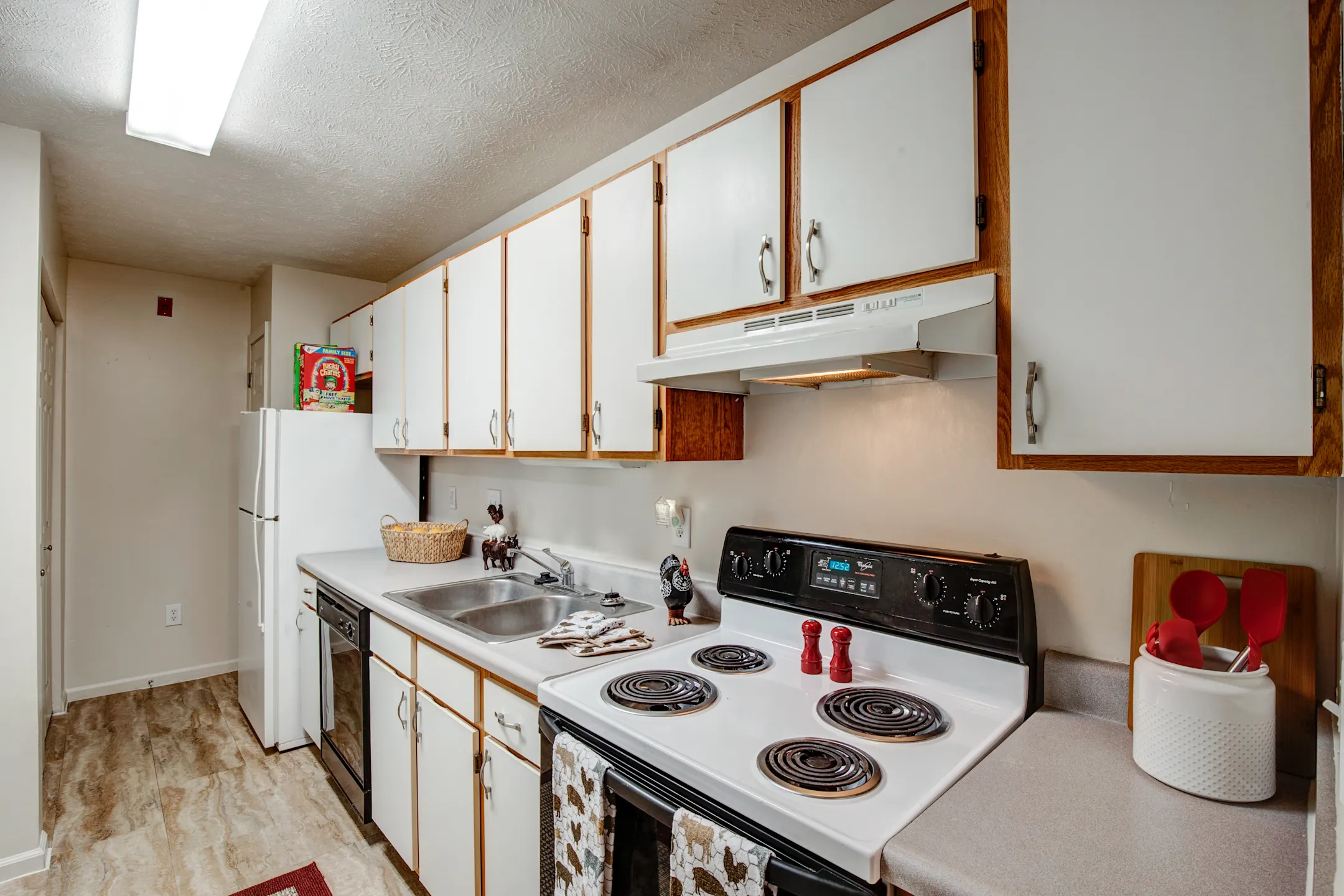 Spring Lake Apartments Granger, IN 46530