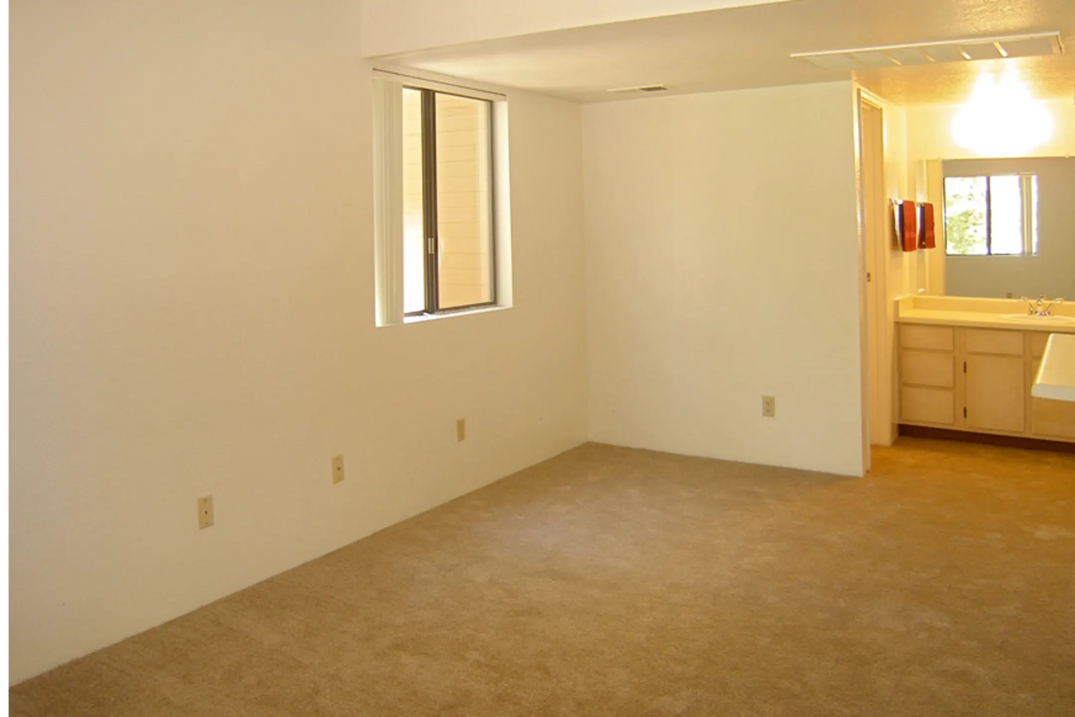 Bedroom - Butterfield Apartments - Flagstaff, AZ